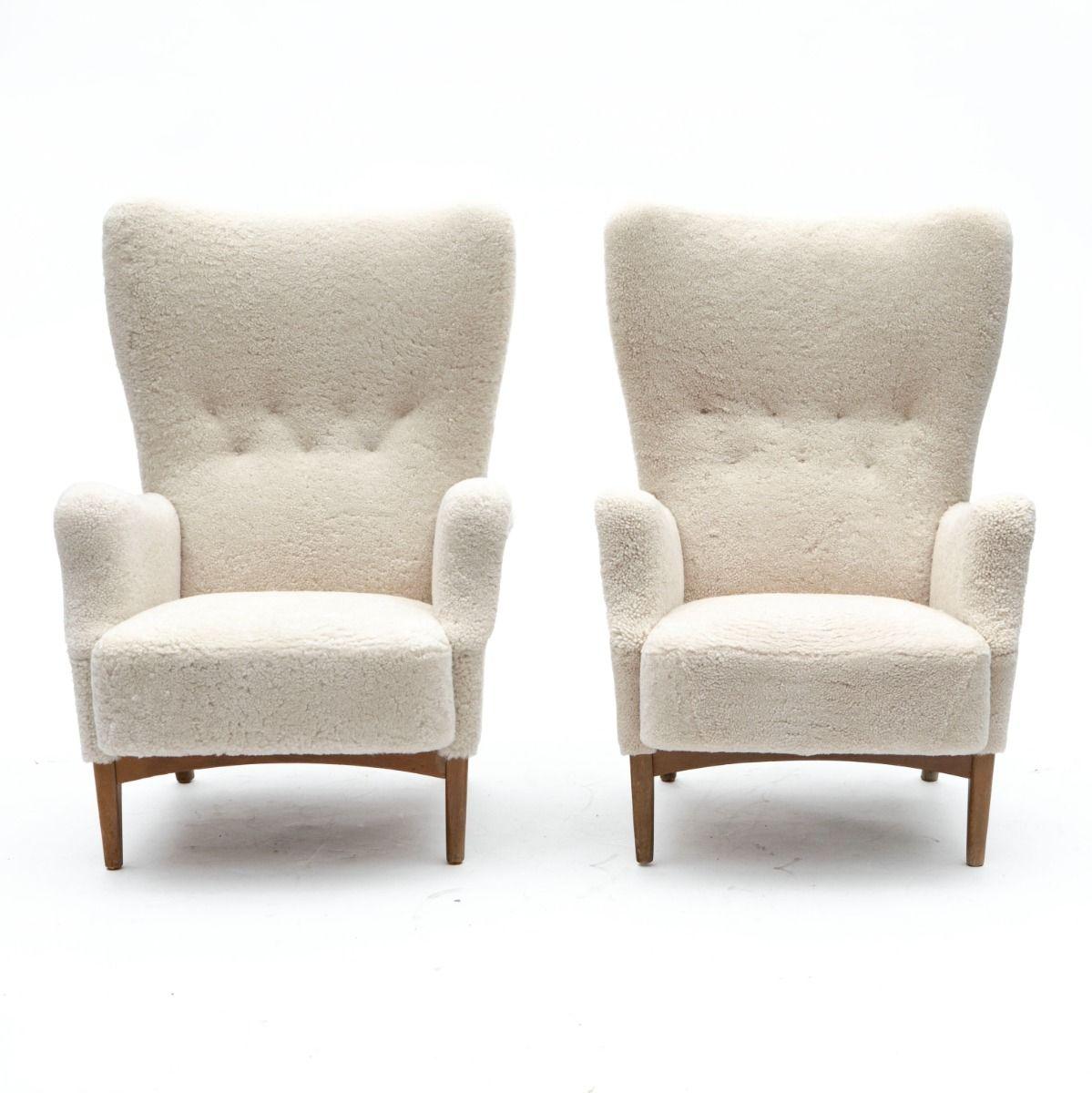 Danish Pair Of Fritz Hansen Design Lounge Chairs For Sale