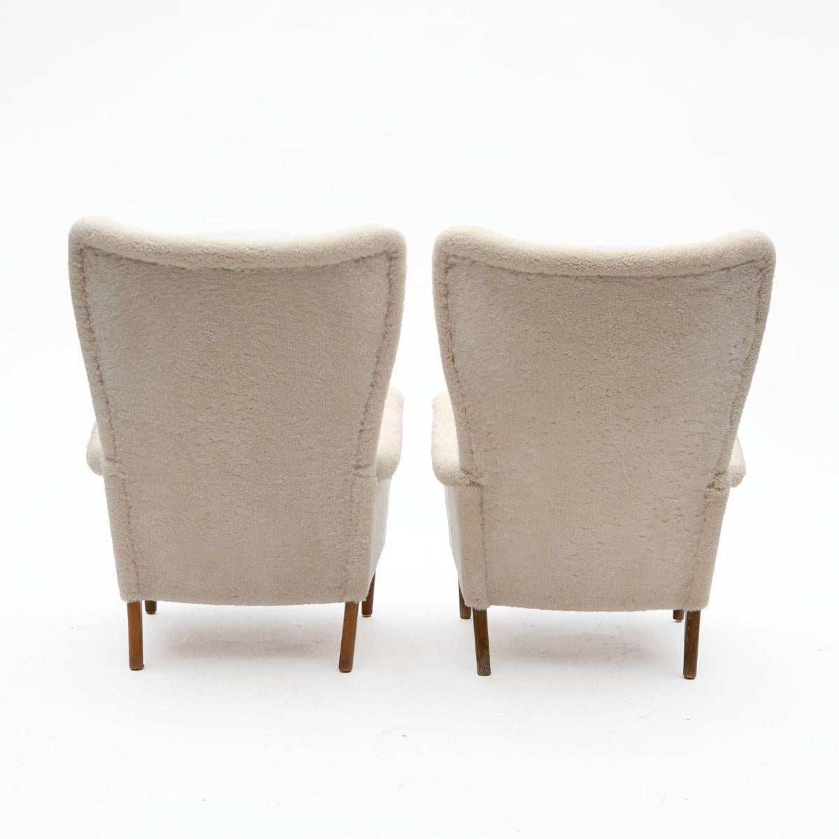 Pair Of Fritz Hansen Design Lounge Chairs In Good Condition For Sale In Kastrup, DK