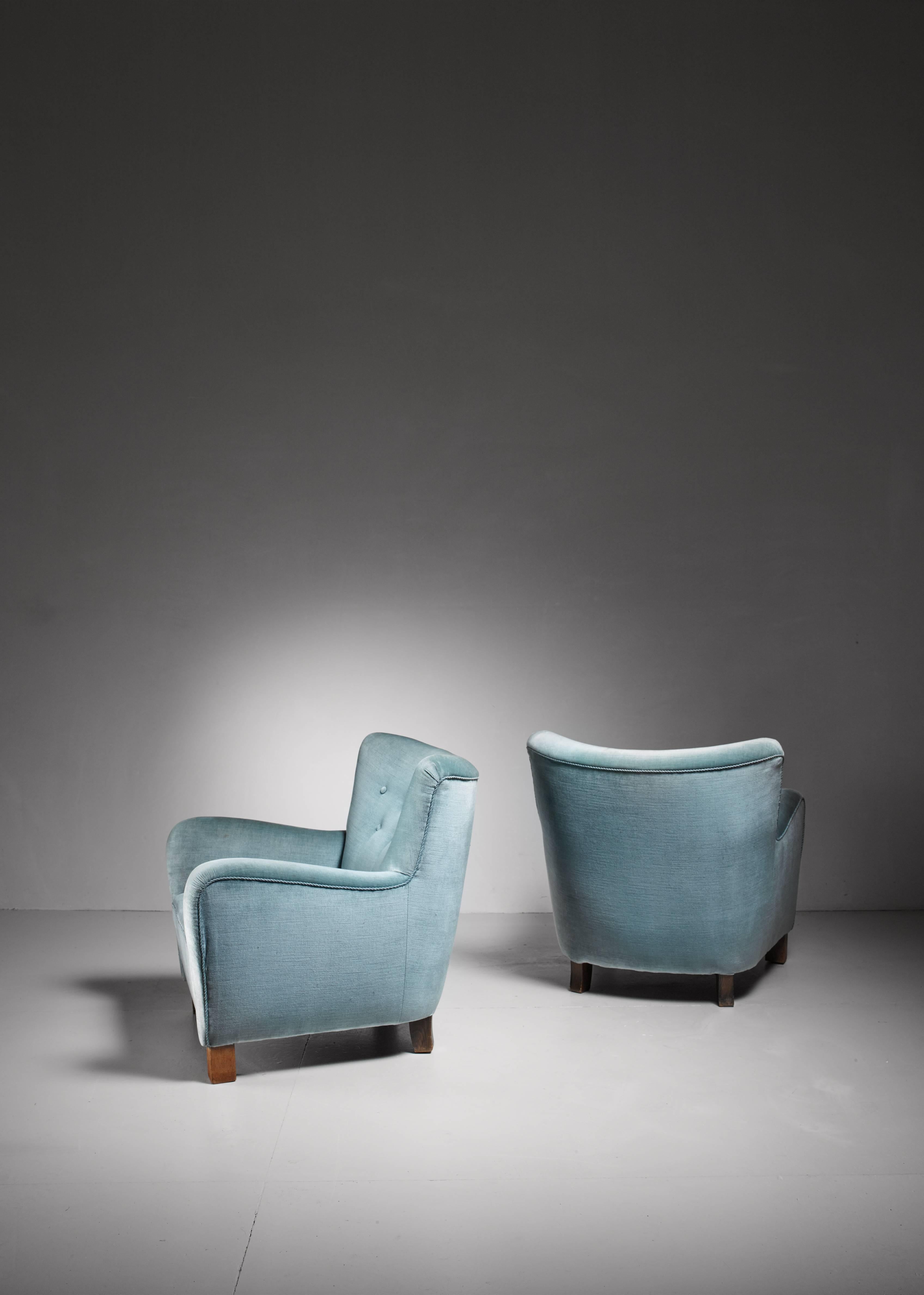 Danish Pair of Fritz Hansen Lounge Chairs, Denmark, 1940s For Sale