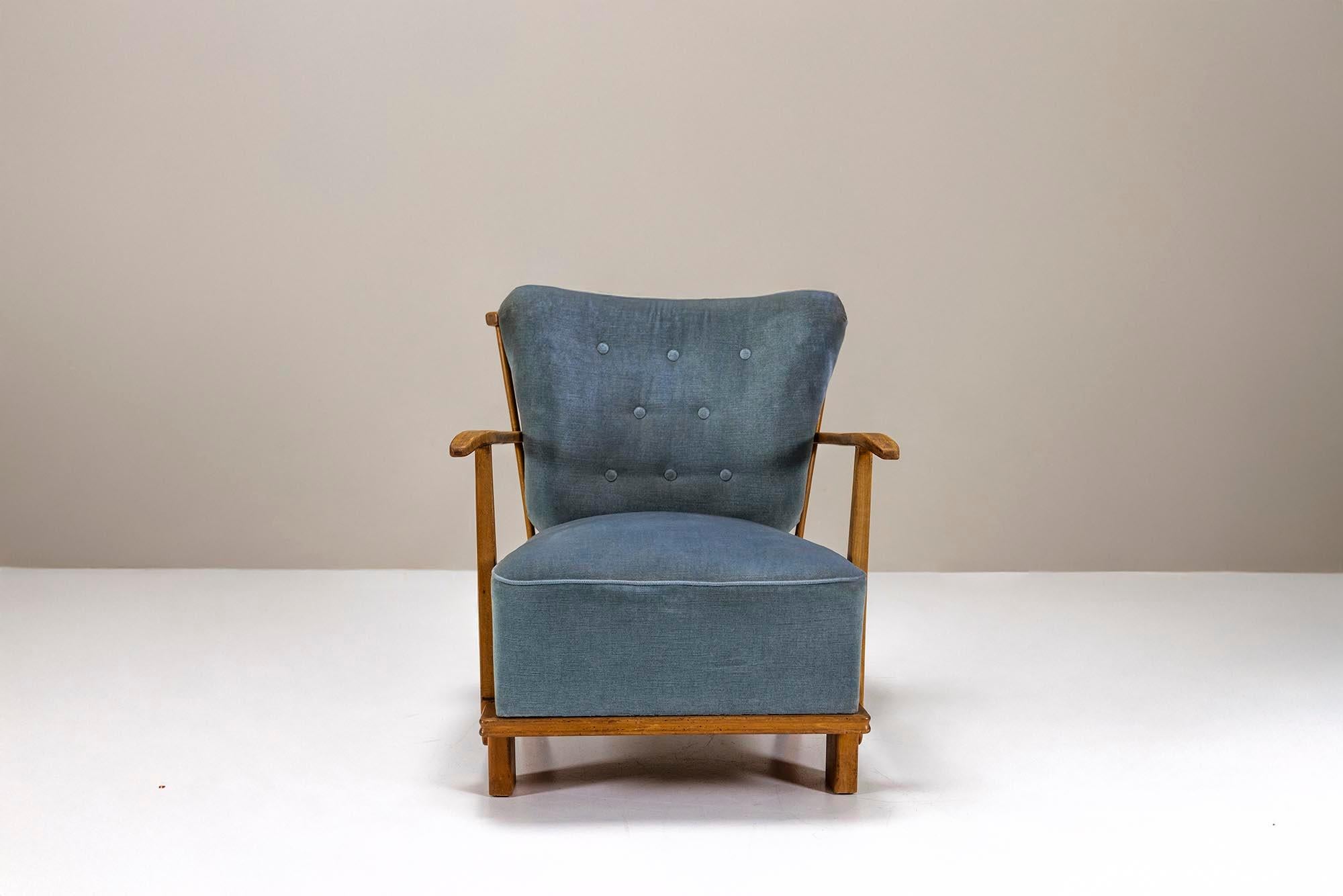 Pair of Fritz Hansen Model 1590 Lounge Chairs, Denmark 1940s In Good Condition For Sale In Hellouw, NL