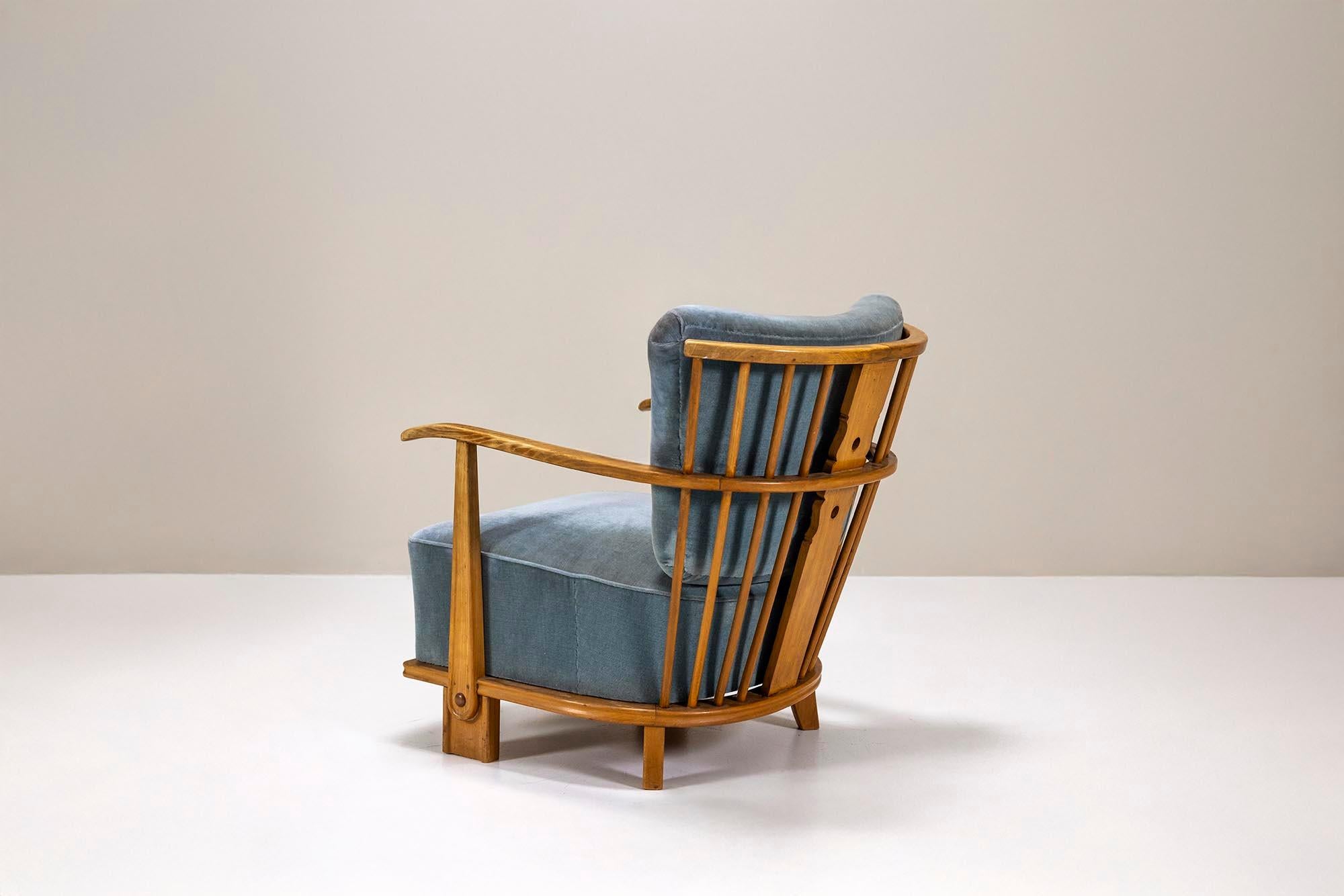 Pair of Fritz Hansen Model 1590 Lounge Chairs, Denmark 1940s For Sale 2