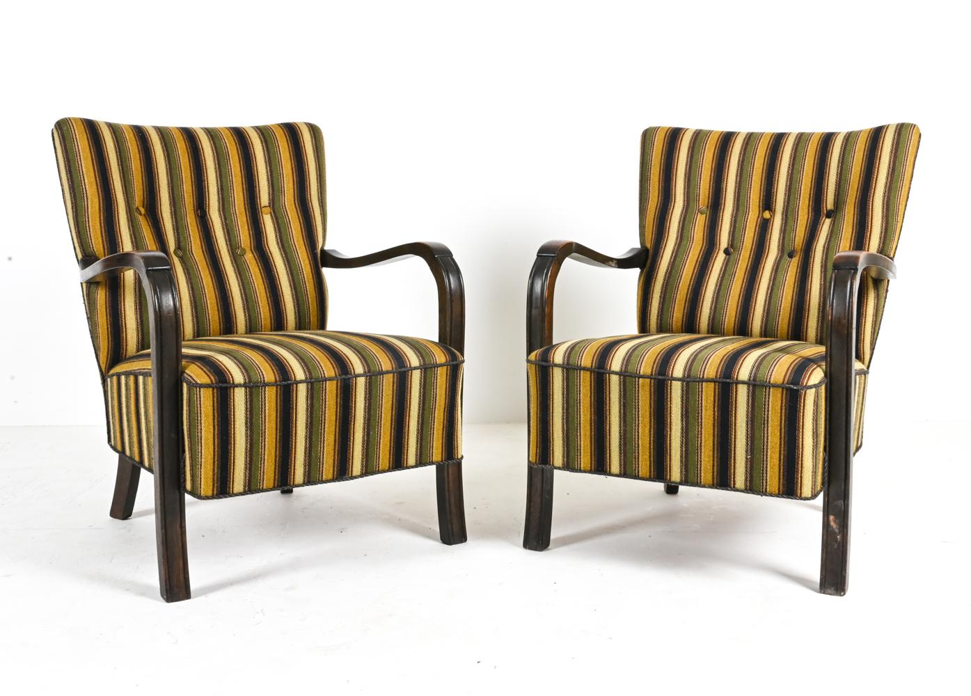 Scandinavian Modern Pair of Fritz Hansen-Style Beechwood Easy Chairs, c. 1940's For Sale