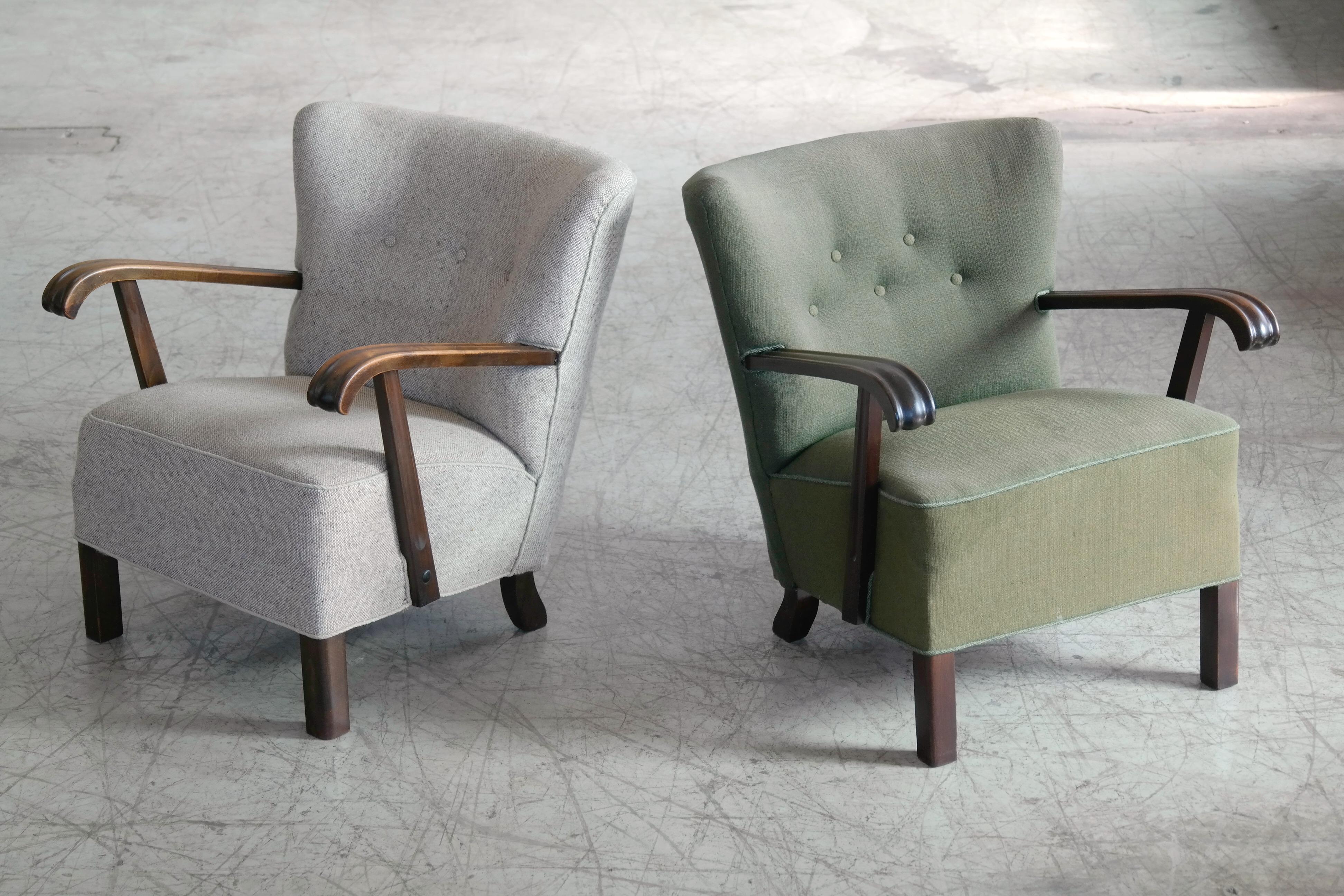 Mid-Century Modern Pair of Fritz Hansen Style Danish Easy Lounge or Club Chairs, 1940s
