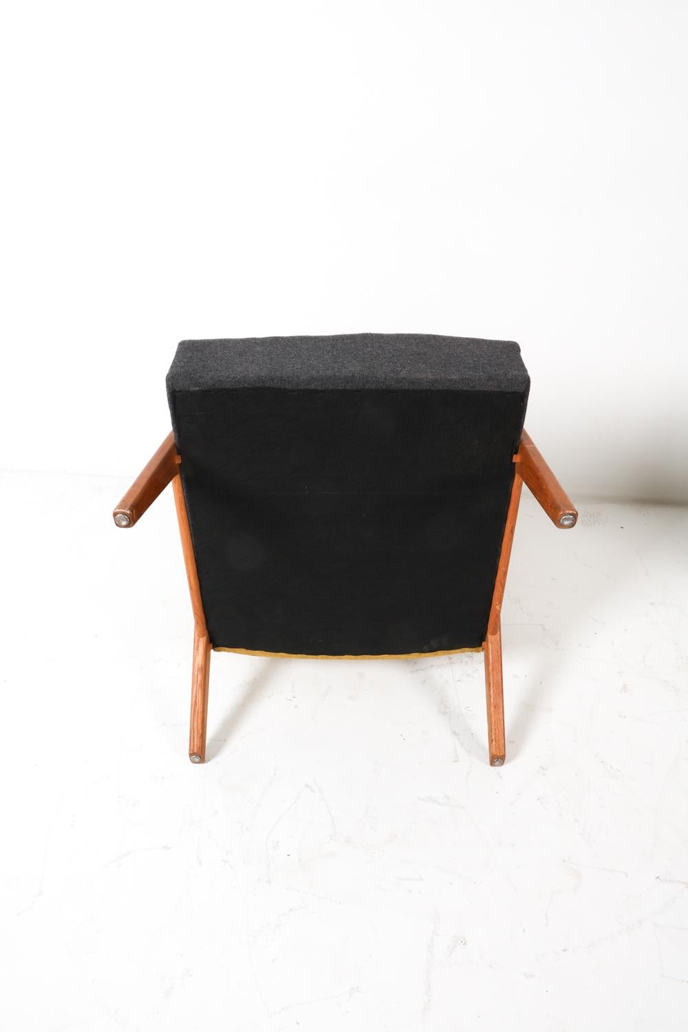 Pair of Fritz Hansen Style Danish Teak Lounge Chairs, Circa 1960s For Sale 12