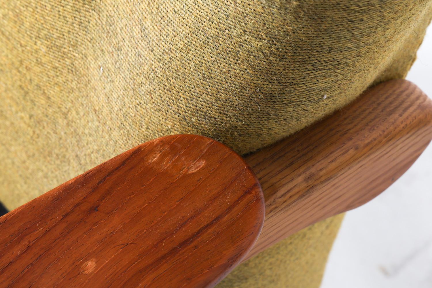 Pair of Fritz Hansen Style Danish Teak Lounge Chairs, Circa 1960s For Sale 15