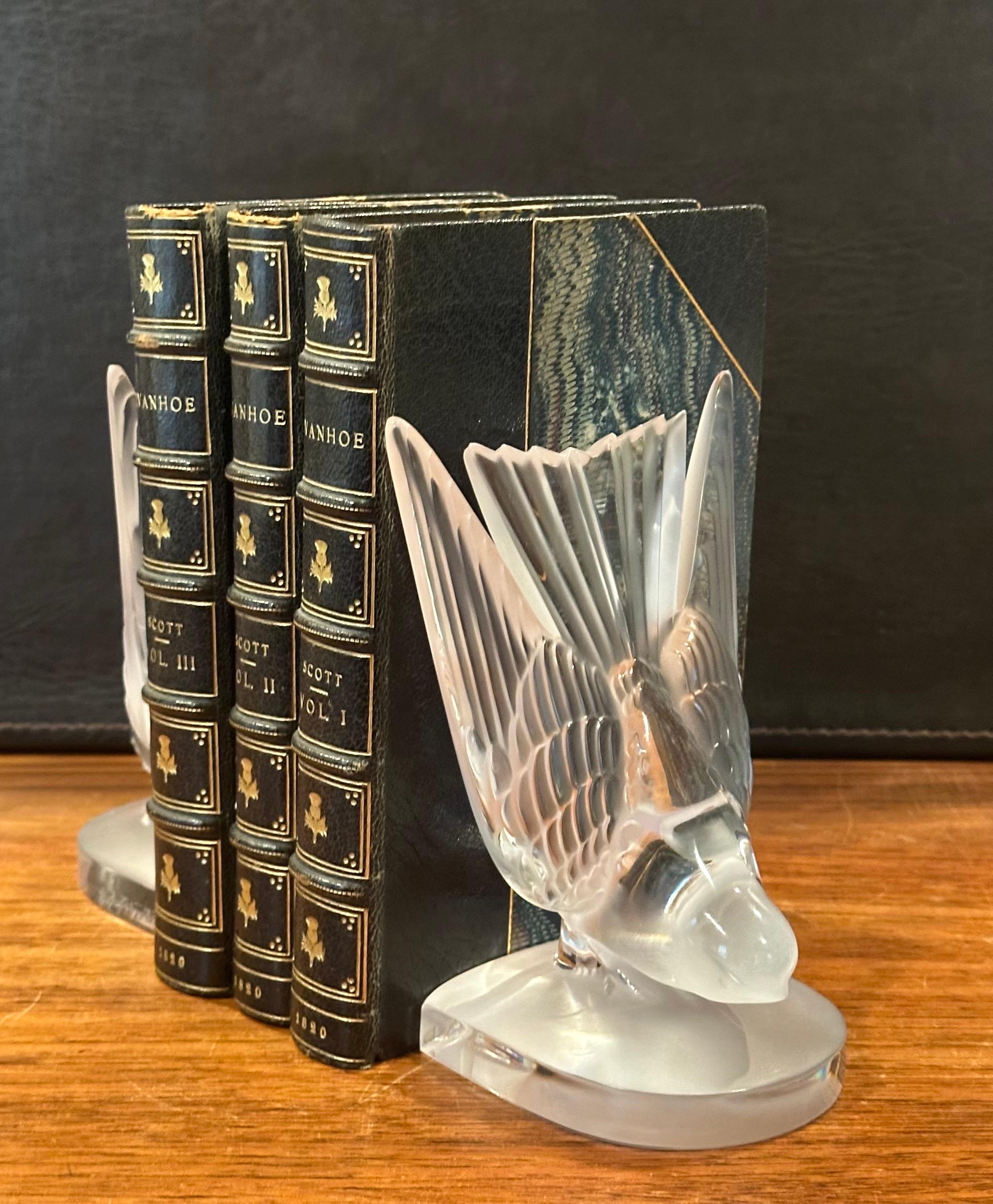 Pair of Frosted Crystal Hirondelle / Swallow Bookends by Lalique of France For Sale 9