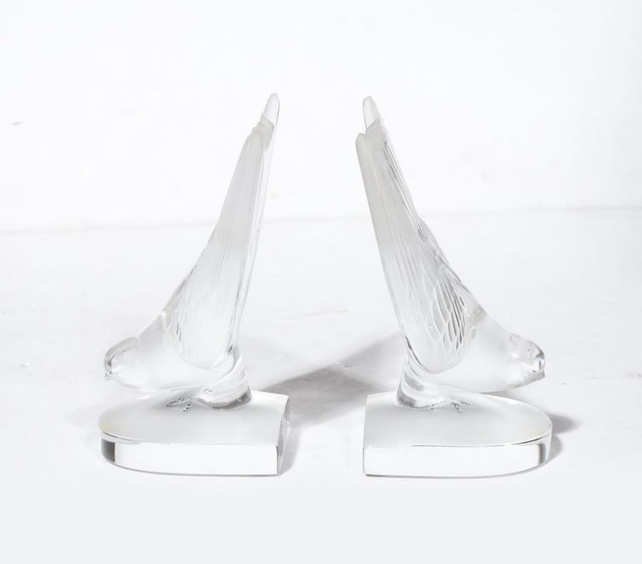 Pair of Frosted Crystal Hirondelle / Swallow Bookends by Lalique of France In Good Condition For Sale In San Diego, CA