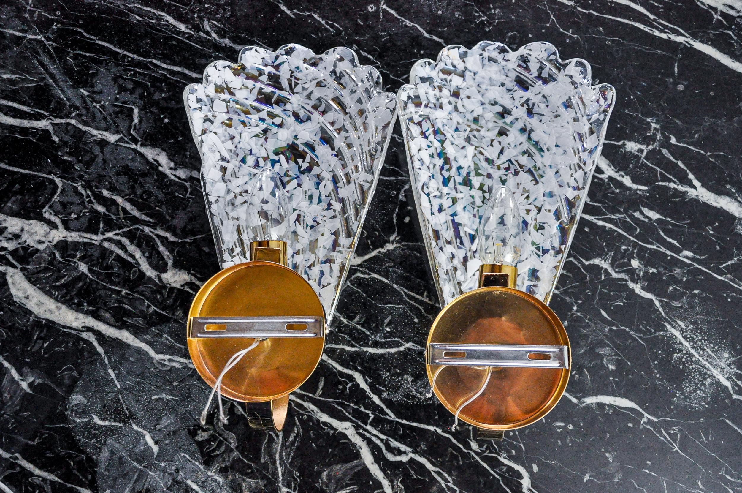 Crystal Pair of frosted leaf sconces, Murano glass, Italy, 1970 For Sale