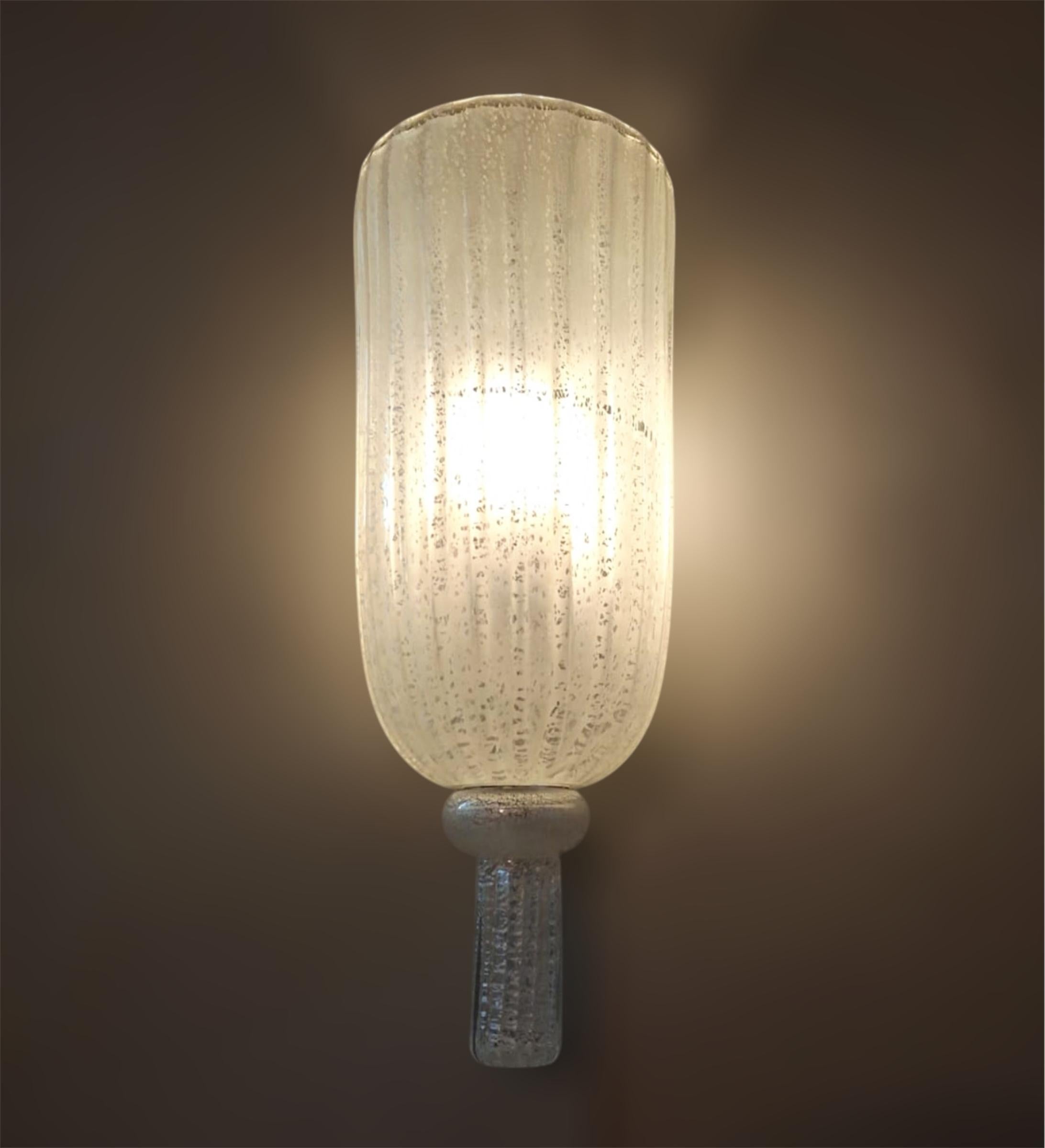 XX secolo Coppia di lampade di Murano in argento smerigliato di Seguso in vendita