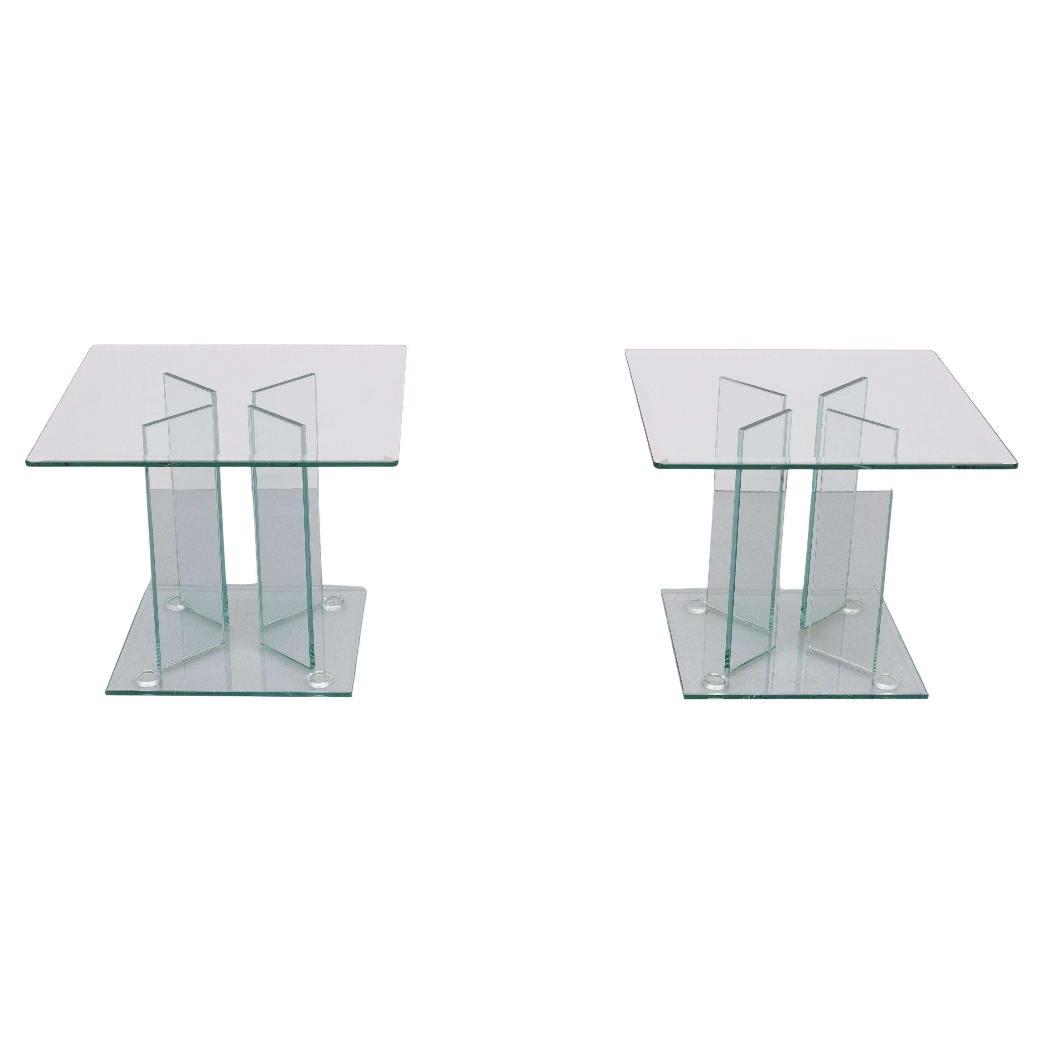 Very nice pair of side tables .Full 10mm gut Glass .Greenish 
color . or Sofa tables ,Very good condition . 
