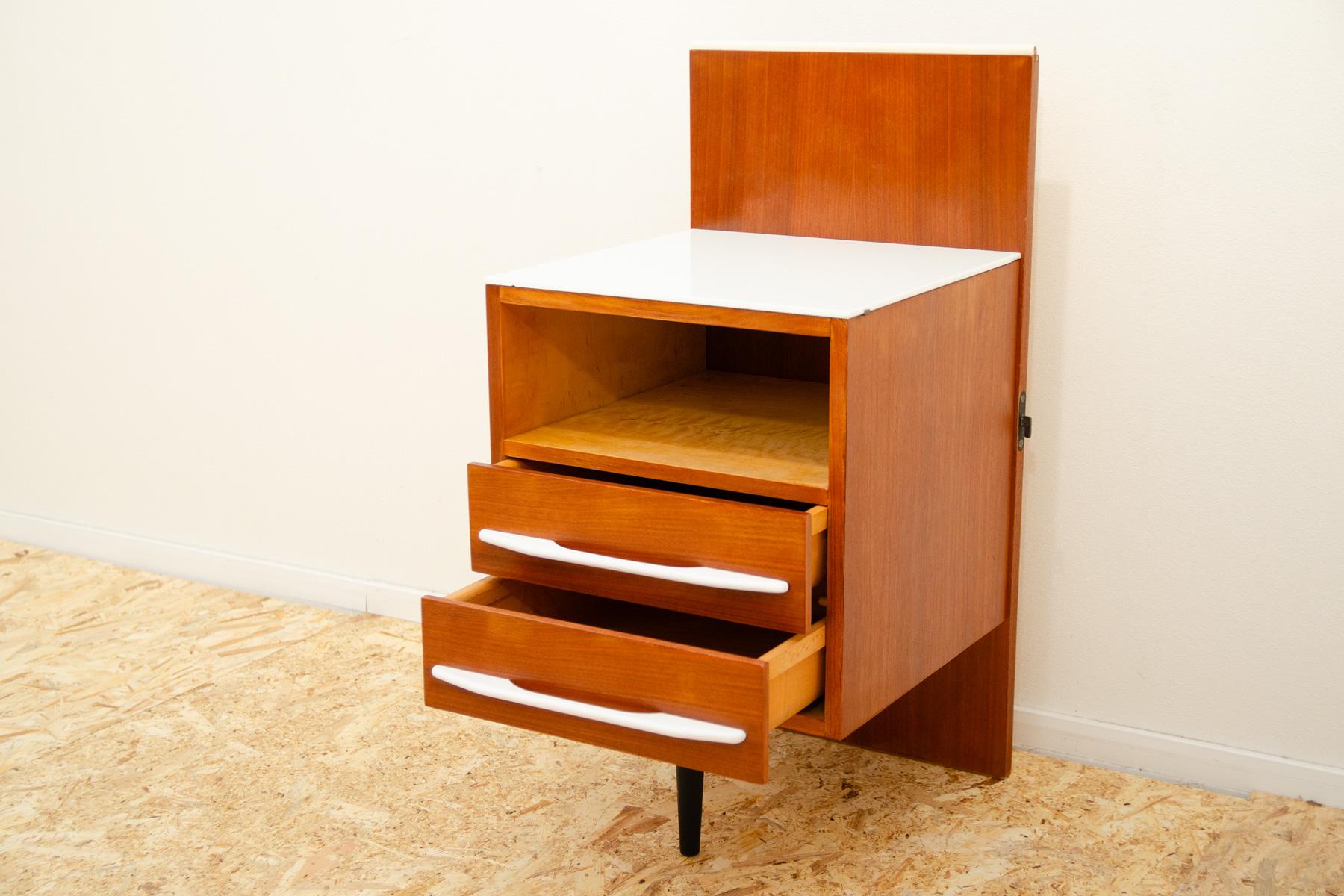 Pair of fully renovated bedside tables by Mojmír Požár, 1960´s, Czechoslovakia For Sale 6