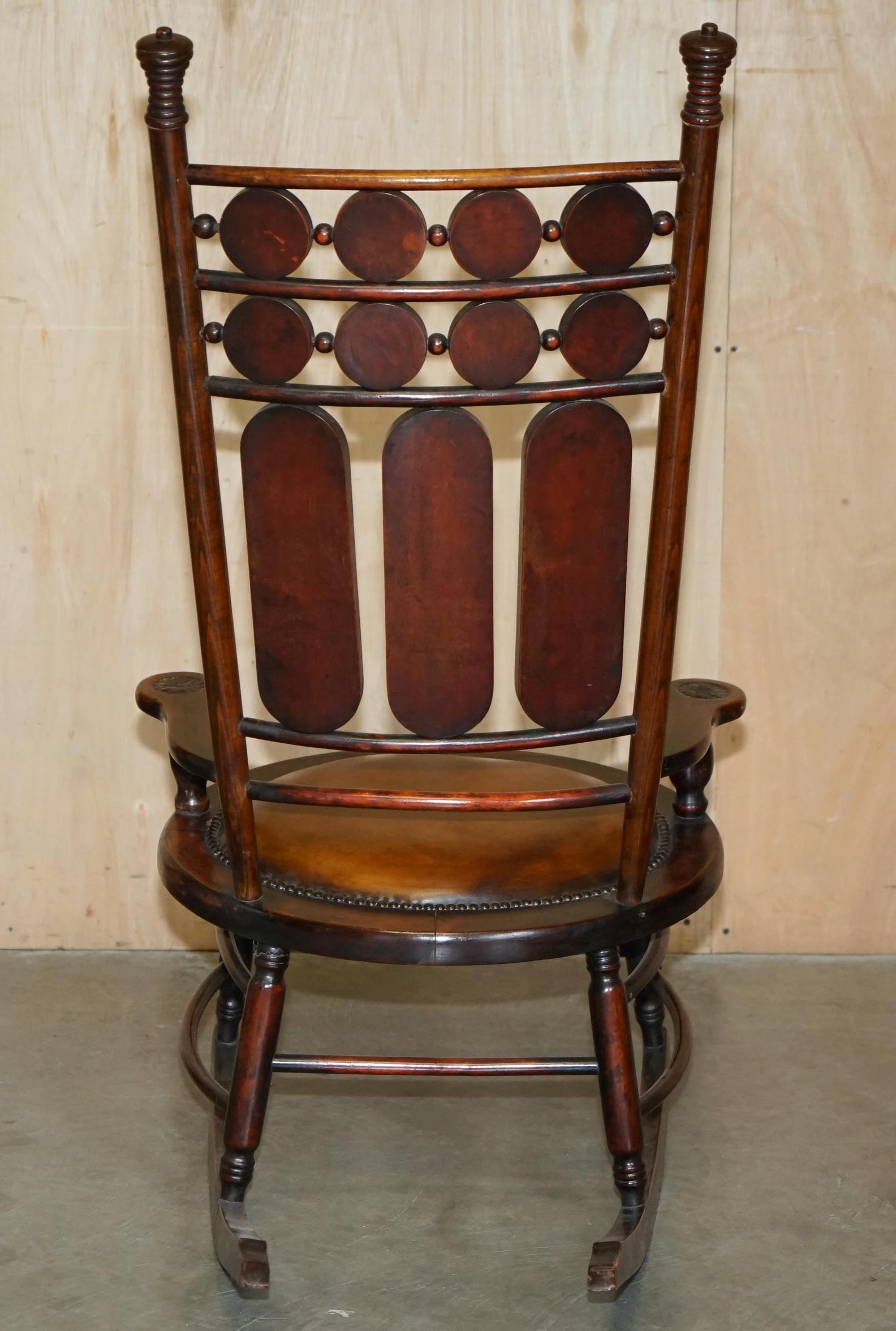 PAIR OF FULLY RESTORED ANTIQUE ViCTORIAN BROWN LEATHER HIS & HER ROCKING CHAIRS For Sale 5