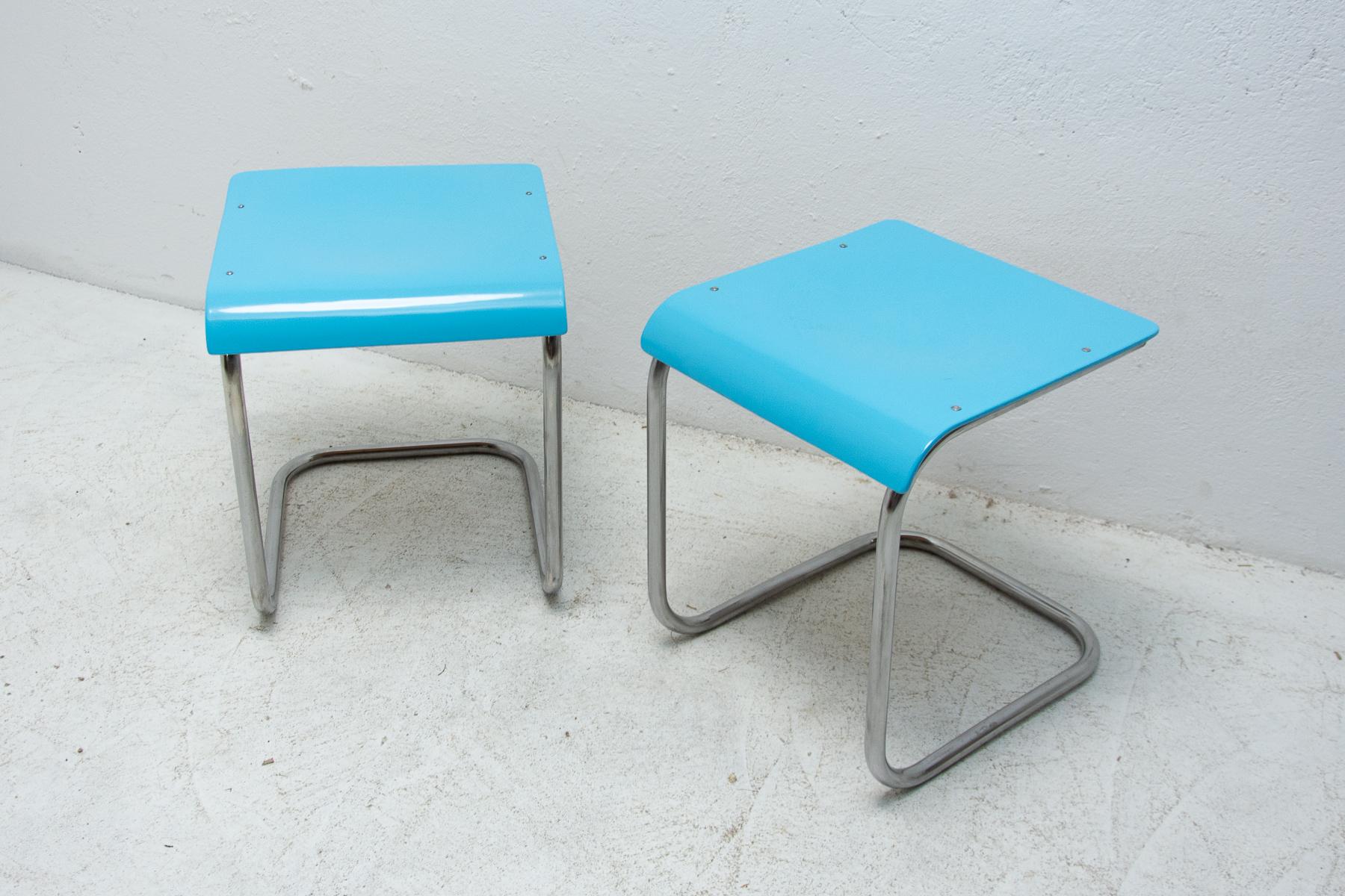 Bauhaus Pair of Fully Restored Cantilever Stools H-22 by Mart Stam for Slezák, 1930s