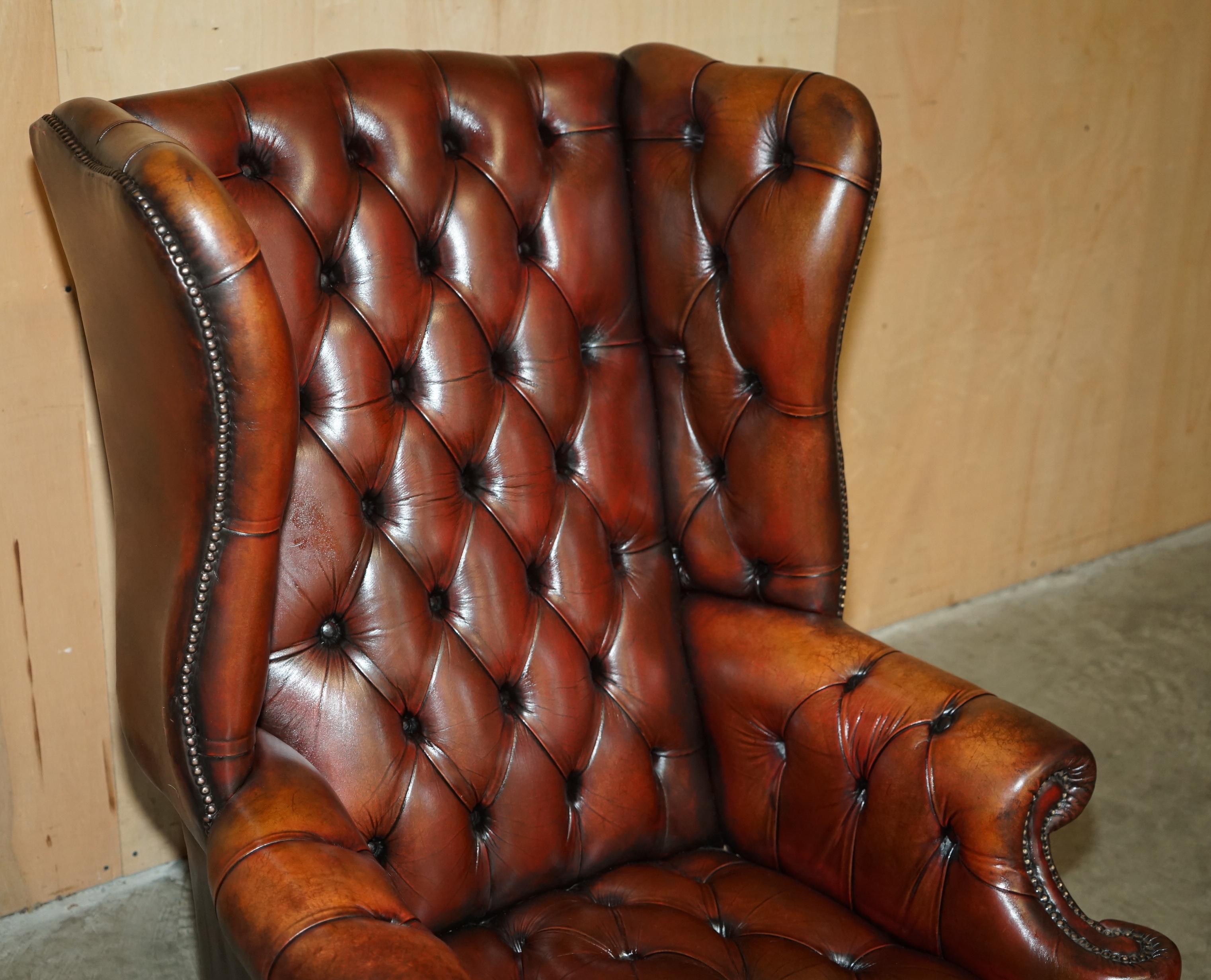 PAIR OF FULLY RESTORED CHESTERFIELD CLAW & BALL FEET WINGBACK ARMCHAIRS & STOOLs For Sale 7