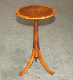 PAIR OF FULLY RESTORED FLAMED HARDWOOD POLLARD OAK ROUND TRIPOD SiDE END TABLES