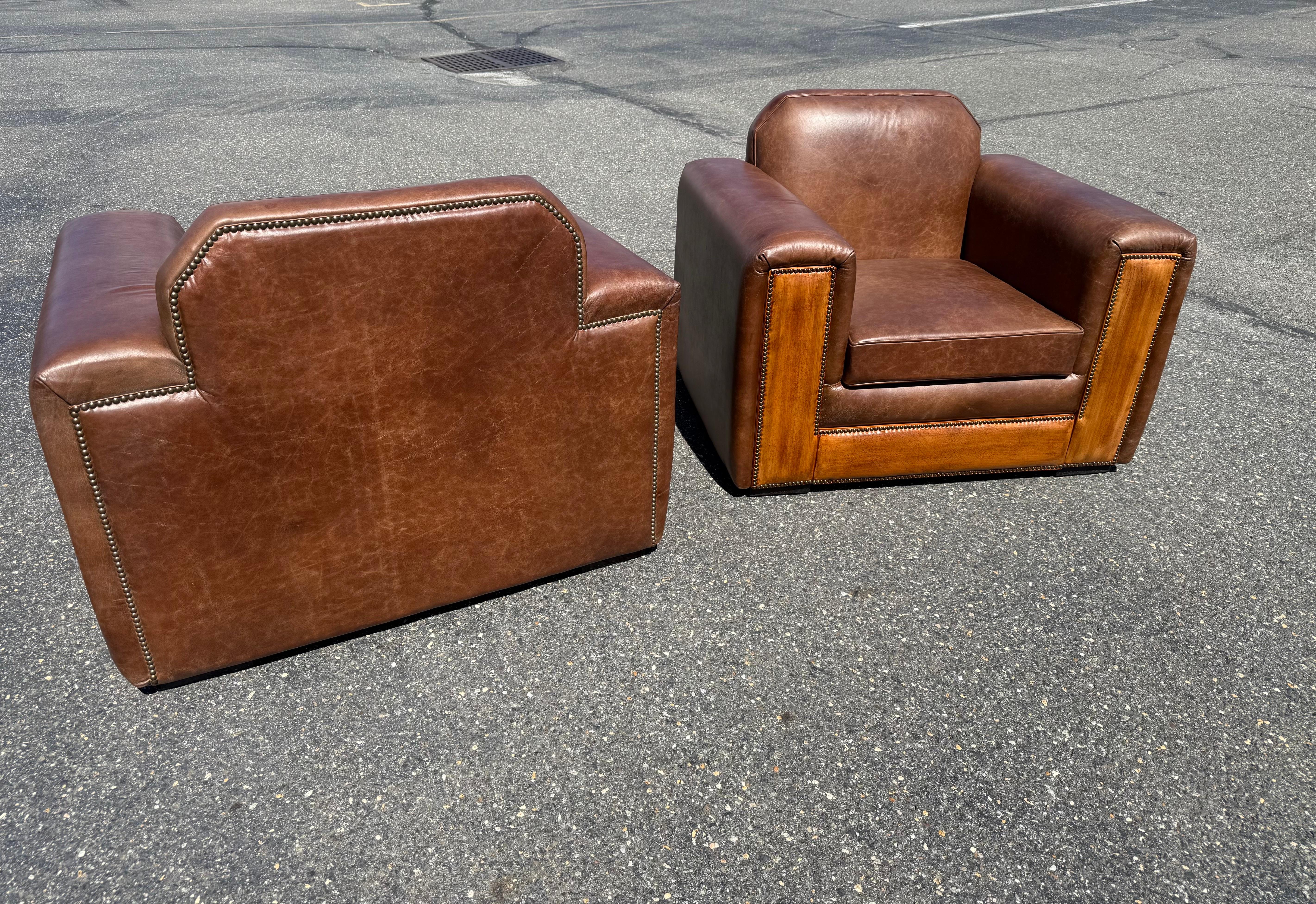 Pair of Fully Restored French Art Deco Two-Tone Leather Club Chairs In Good Condition For Sale In Swedesboro, NJ