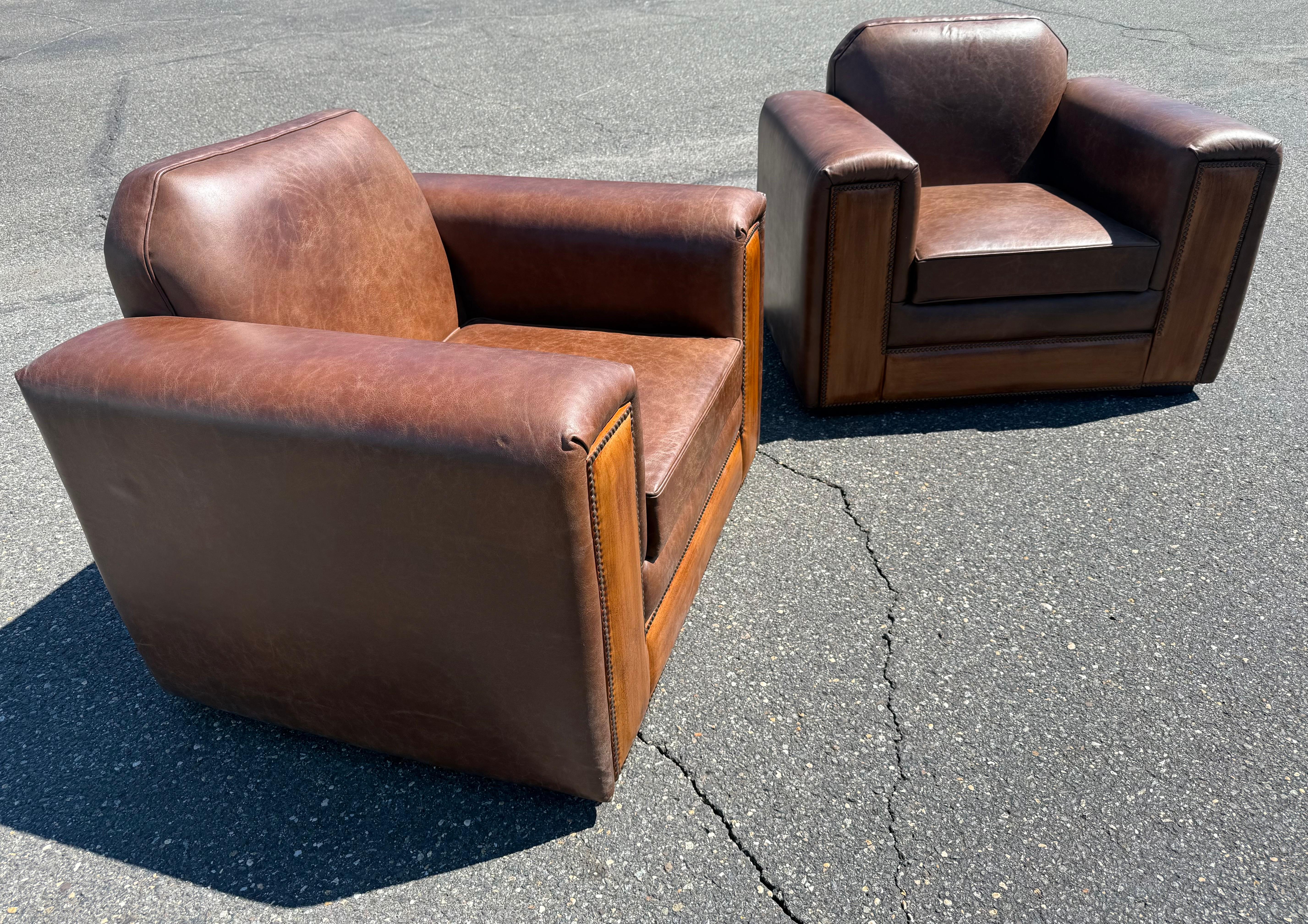 Pair of Fully Restored French Art Deco Two-Tone Leather Club Chairs For Sale 2