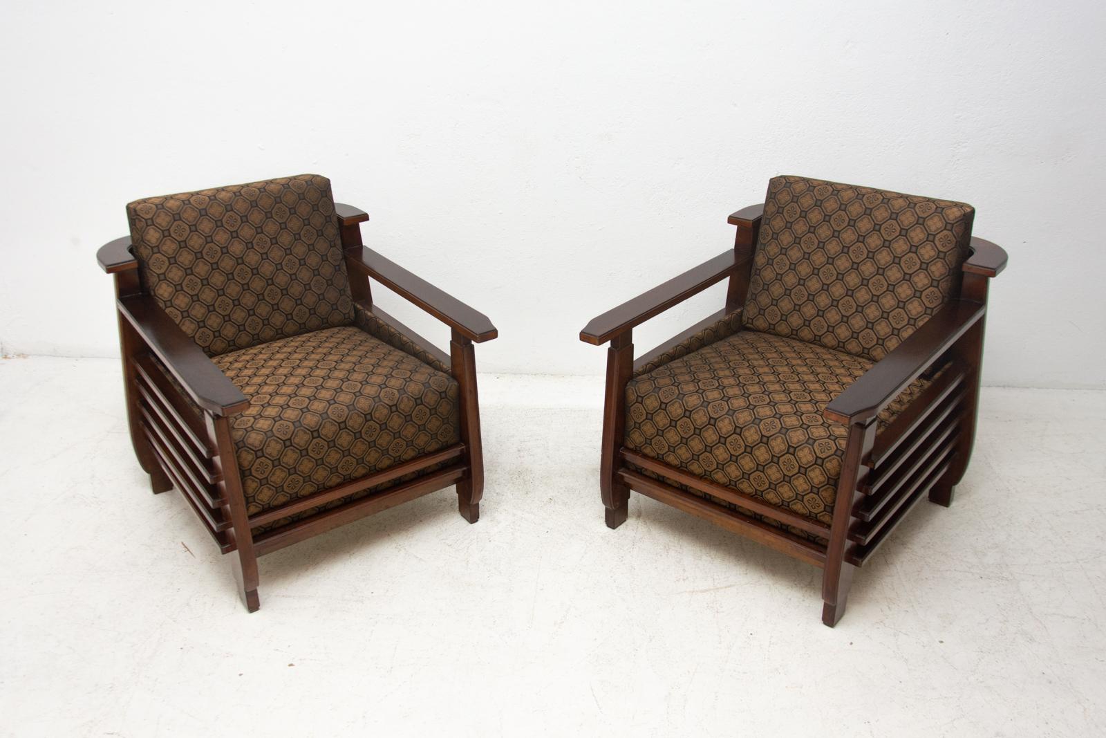 Austrian Pair of Fully Restored Functionalist Armchairs, 1930s, Austria, Bauhaus Period For Sale