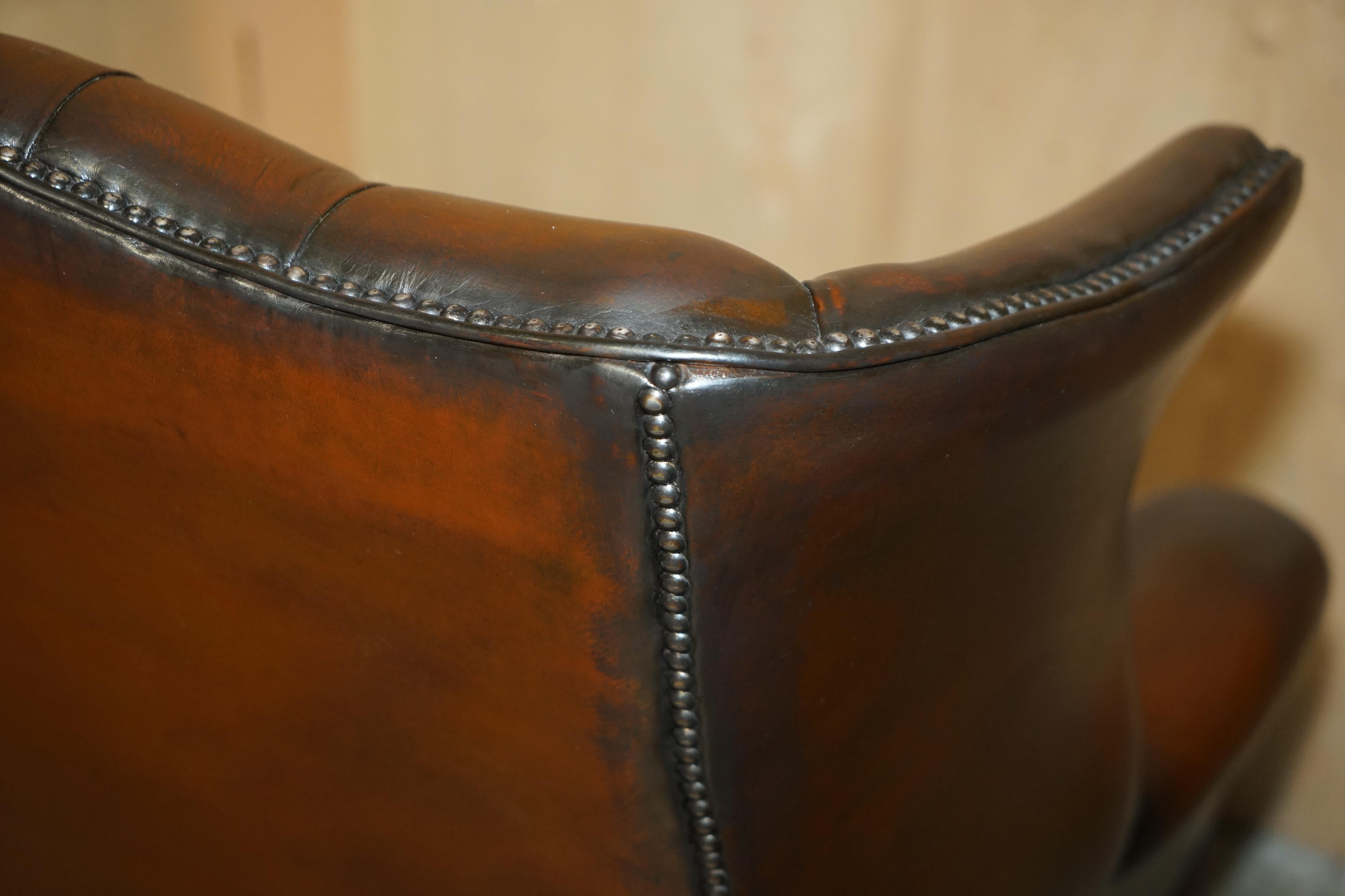 PAIR OF FULLY RESTORED GEORGIAN H FRAMED CHESTERFIELD TUFTED WINGBACK ARMCHAIRs For Sale 8