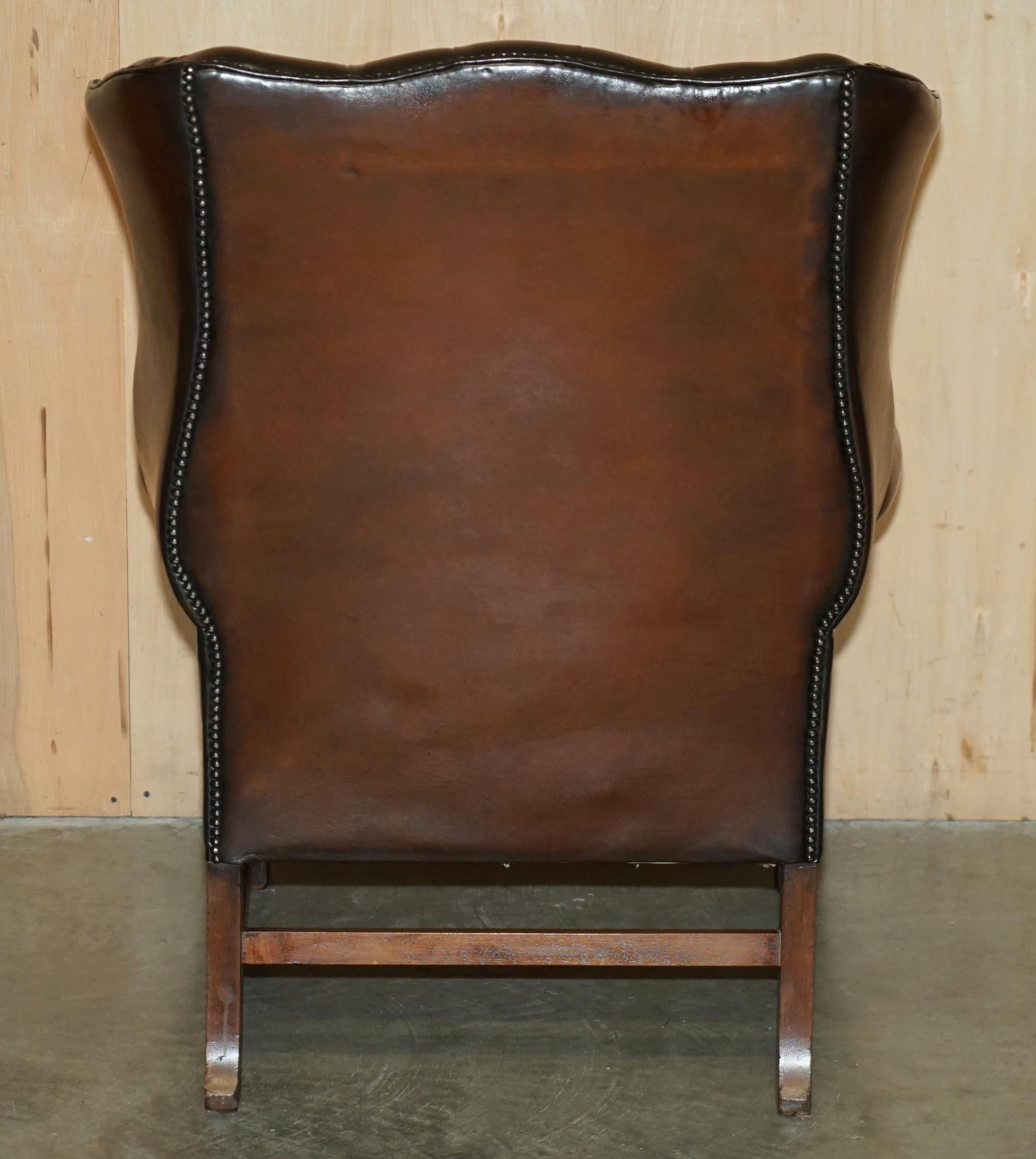 PAIR OF FULLY RESTORED GEORGIAN H FRAMED CHESTERFIELD TUFTED WINGBACK ARMCHAIRs For Sale 9