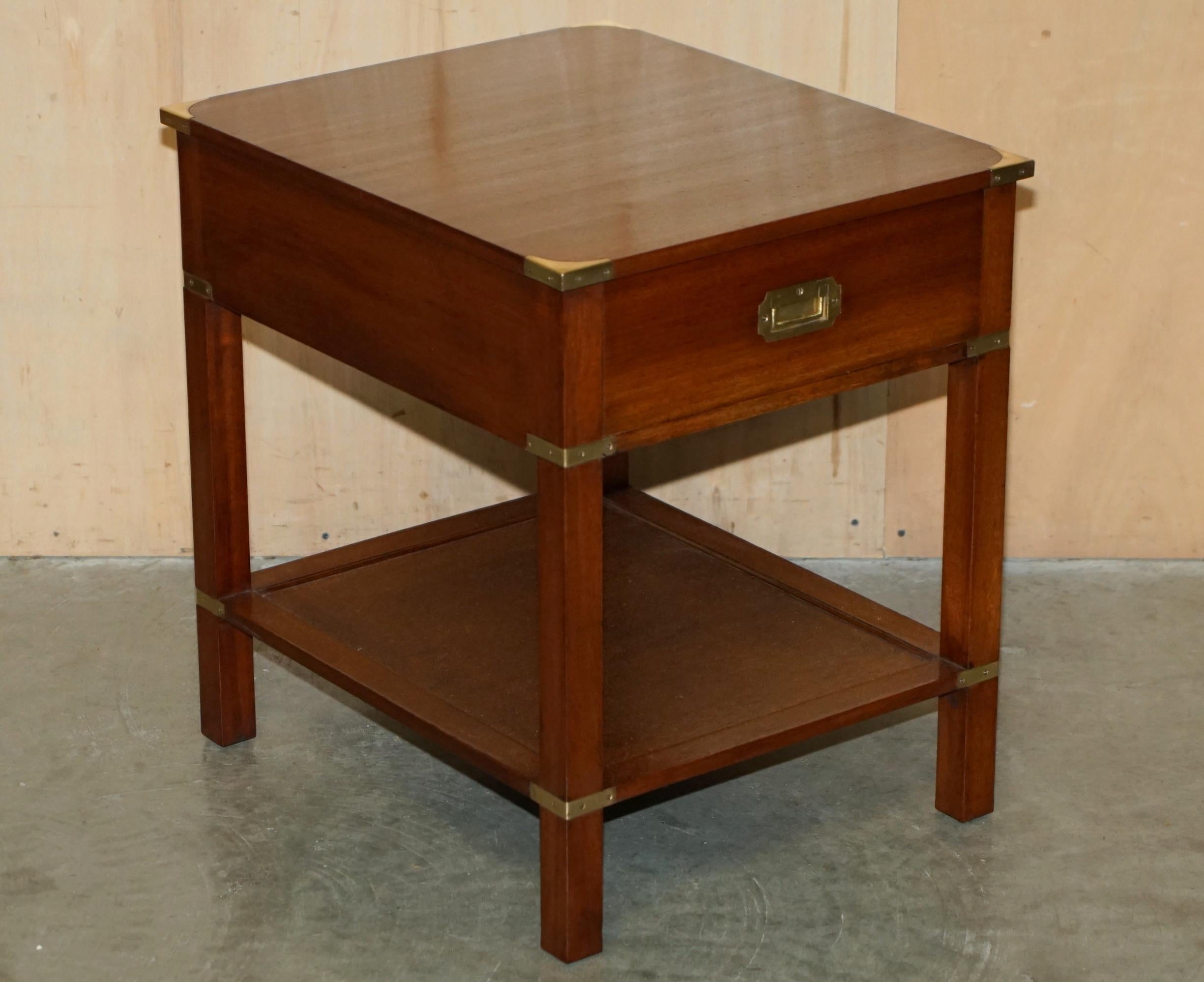 PAIR OF FULLY RESTORED HARRODS LONDON MiLITARY CAMPAIGN SINGLE DRAWER SIDE TABLE For Sale 8