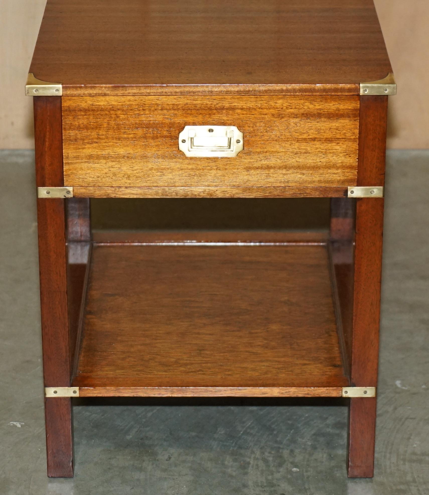 PAIR OF FULLY RESTORED HARRODS LONDON MiLITARY CAMPAIGN SINGLE DRAWER SIDE TABLE For Sale 9