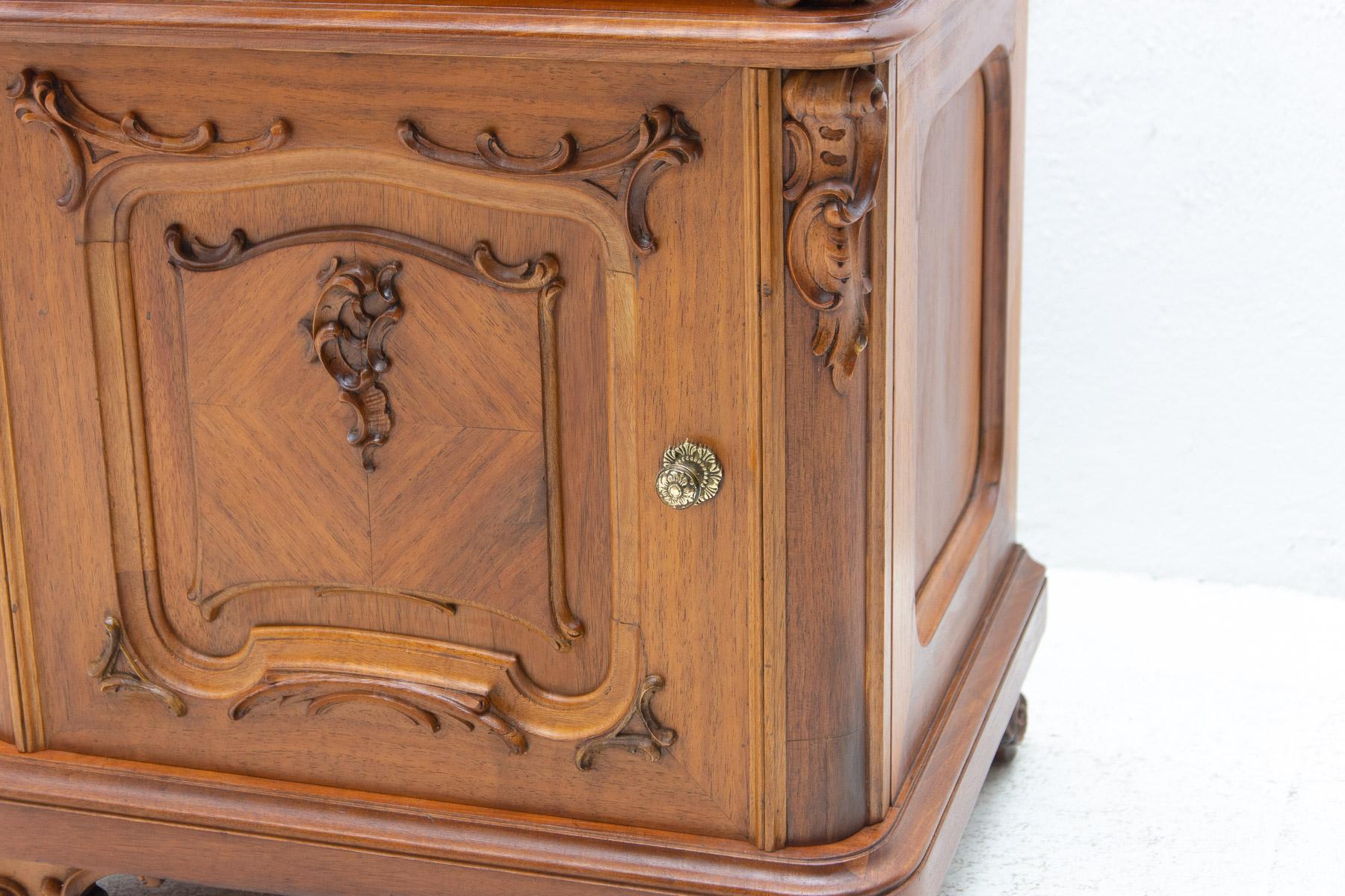Pair of Fully Restored Historicist Bedside Tables, 1910, Austria For Sale 8