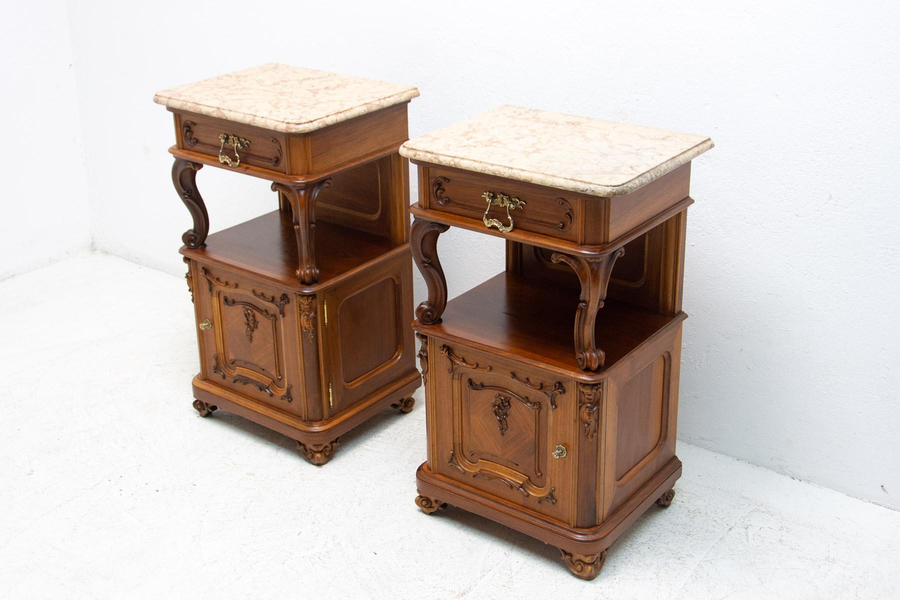 Pair of Fully Restored Historicist Bedside Tables, 1910, Austria In Excellent Condition For Sale In Prague 8, CZ
