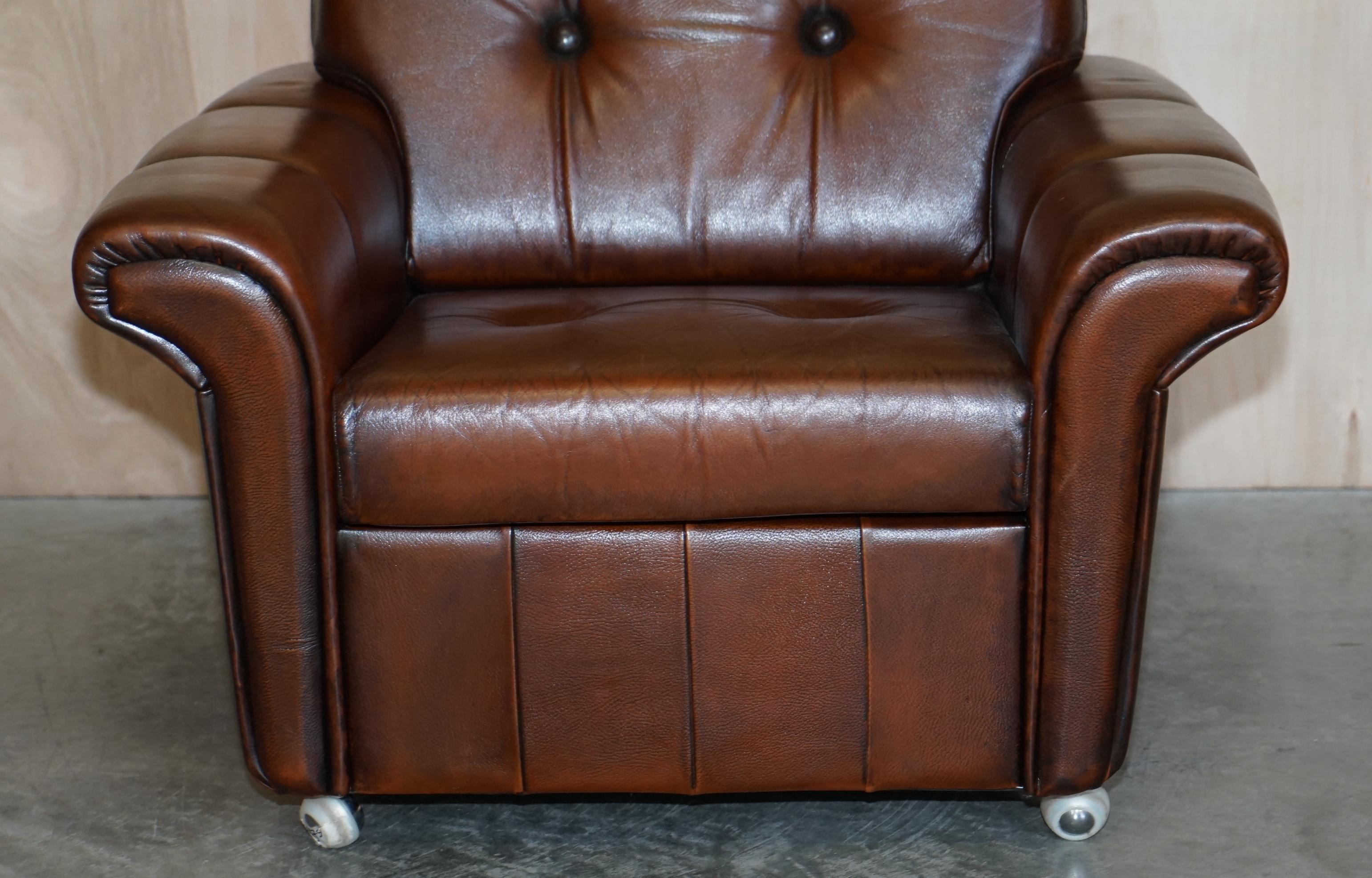 Pair of Fully Restored Vintage Dutch Mid-Century Modern Brown Leather Armchairs For Sale 9