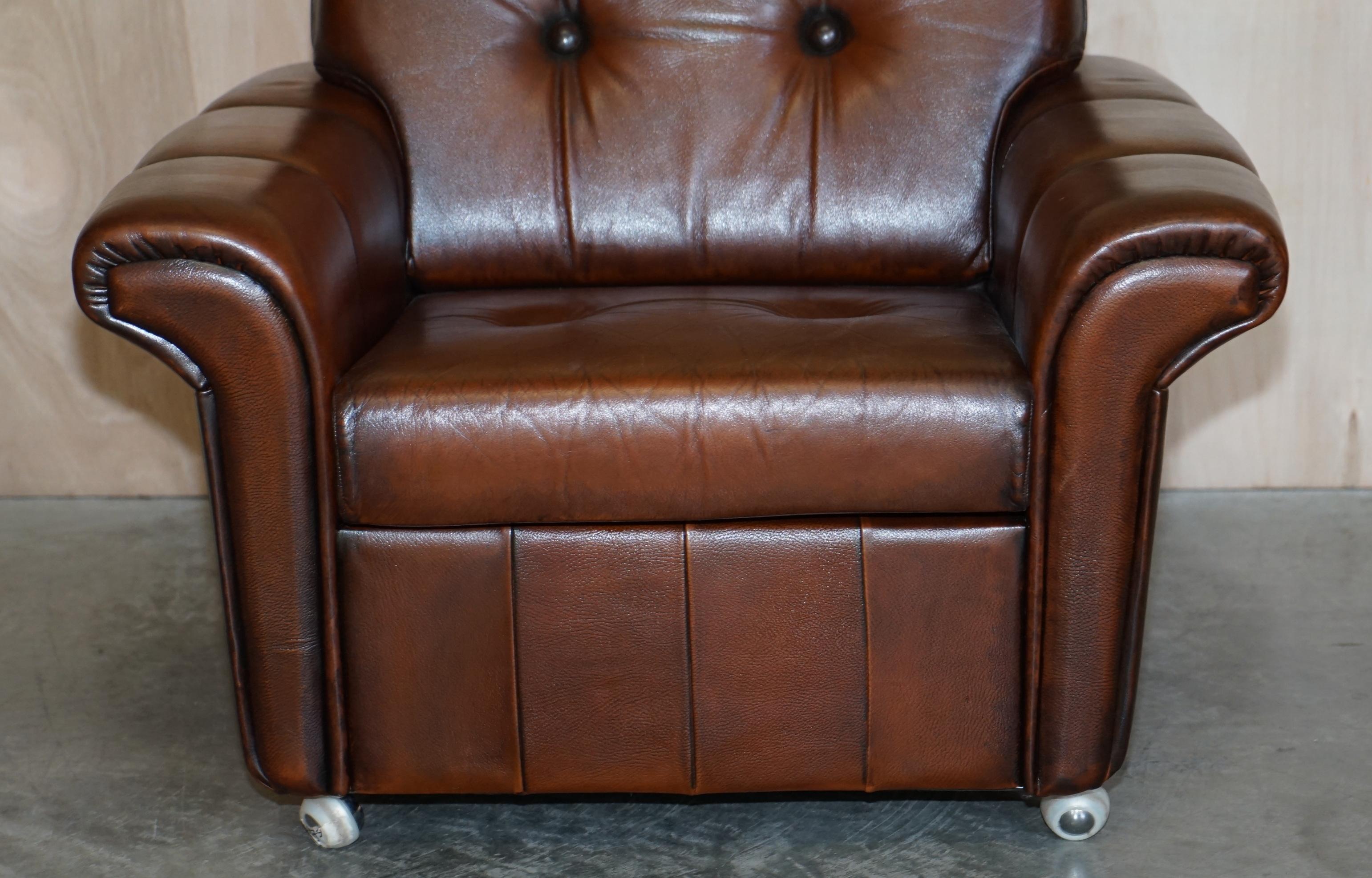 Pair of Fully Restored Vintage Dutch Mid-Century Modern Brown Leather Armchairs For Sale 10