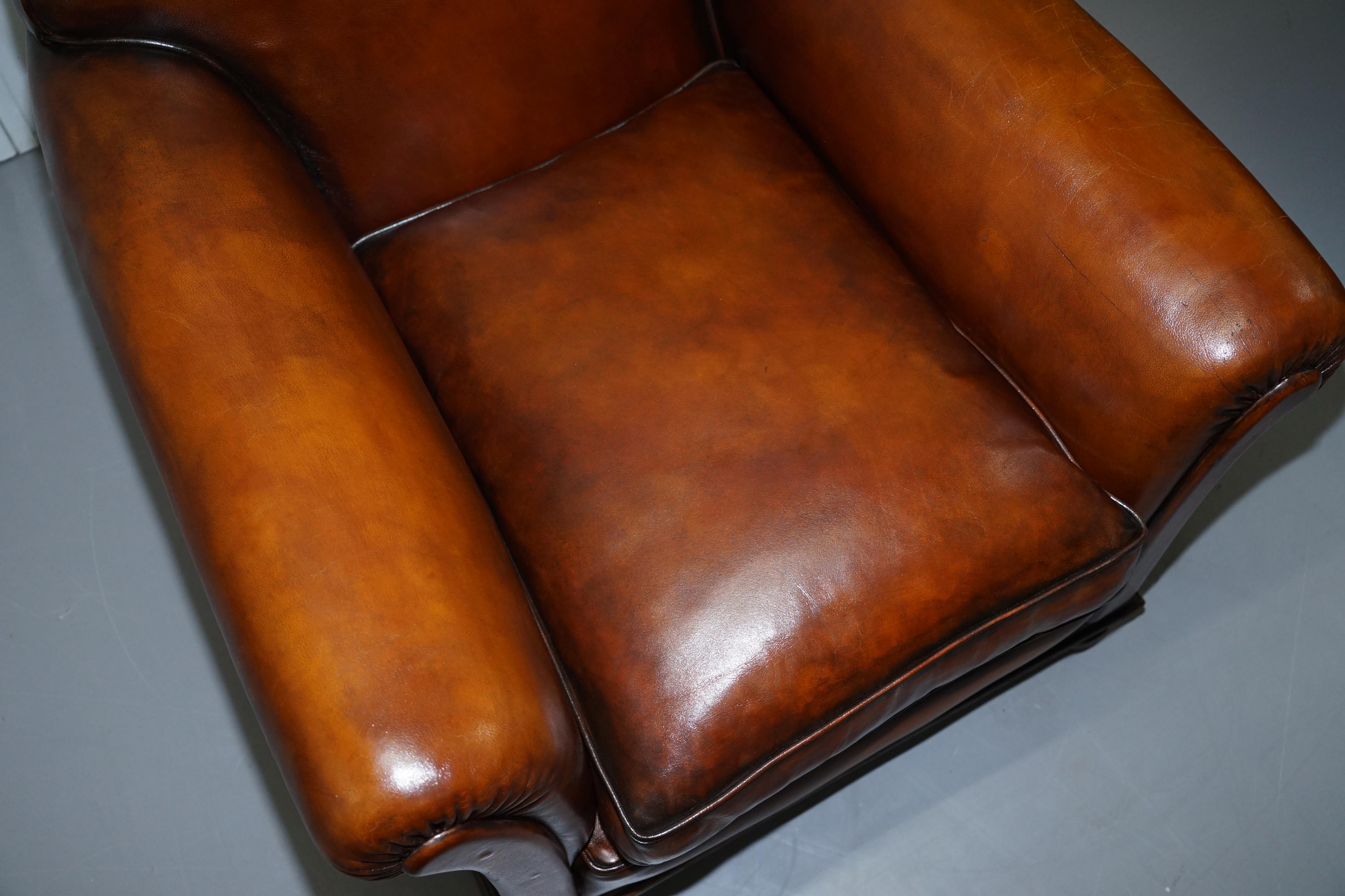 Pair of Fully Restored Whisky Brown Hand Dyed Leather Victorian Club Armchairs (19. Jahrhundert)