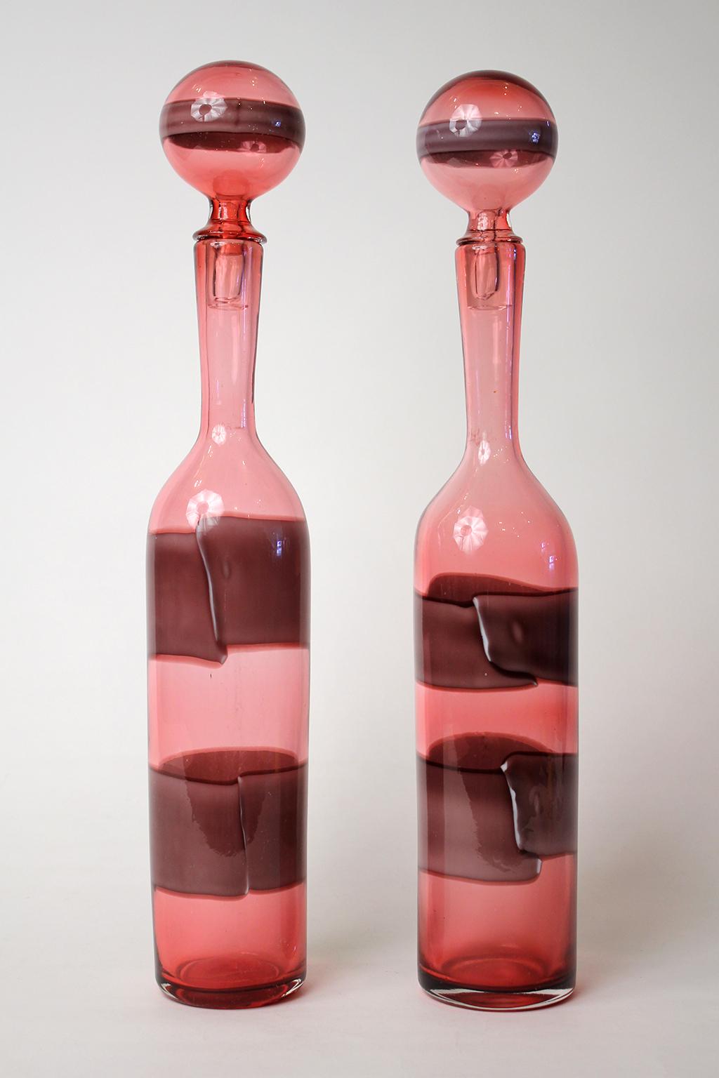 Paar Orizzontali Muranoflaschen mit Stopfen von Fulvio Bianconi Fasce für Venini, Paar (Glaskunst) im Angebot
