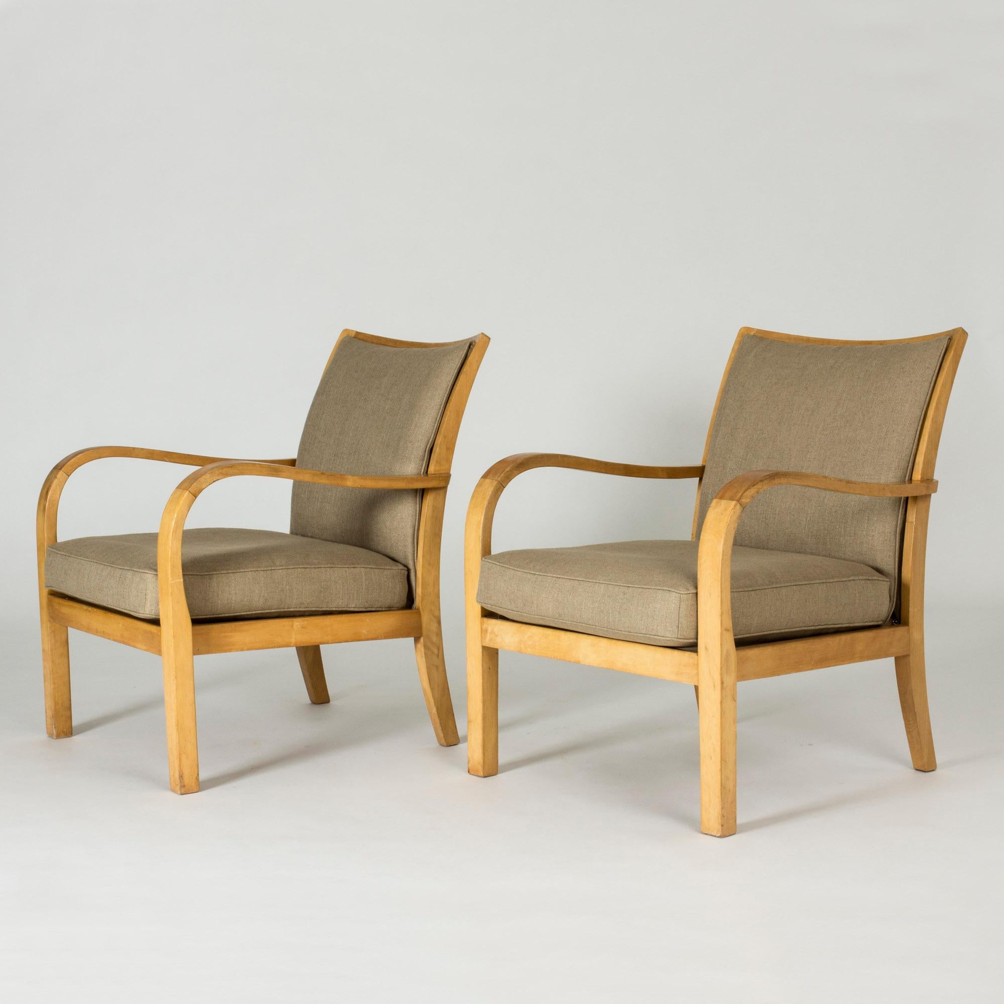 Scandinavian Modern Pair of Functionalist Birch and Linen Lounge Chairs by Axel Larsson for Bodafors For Sale