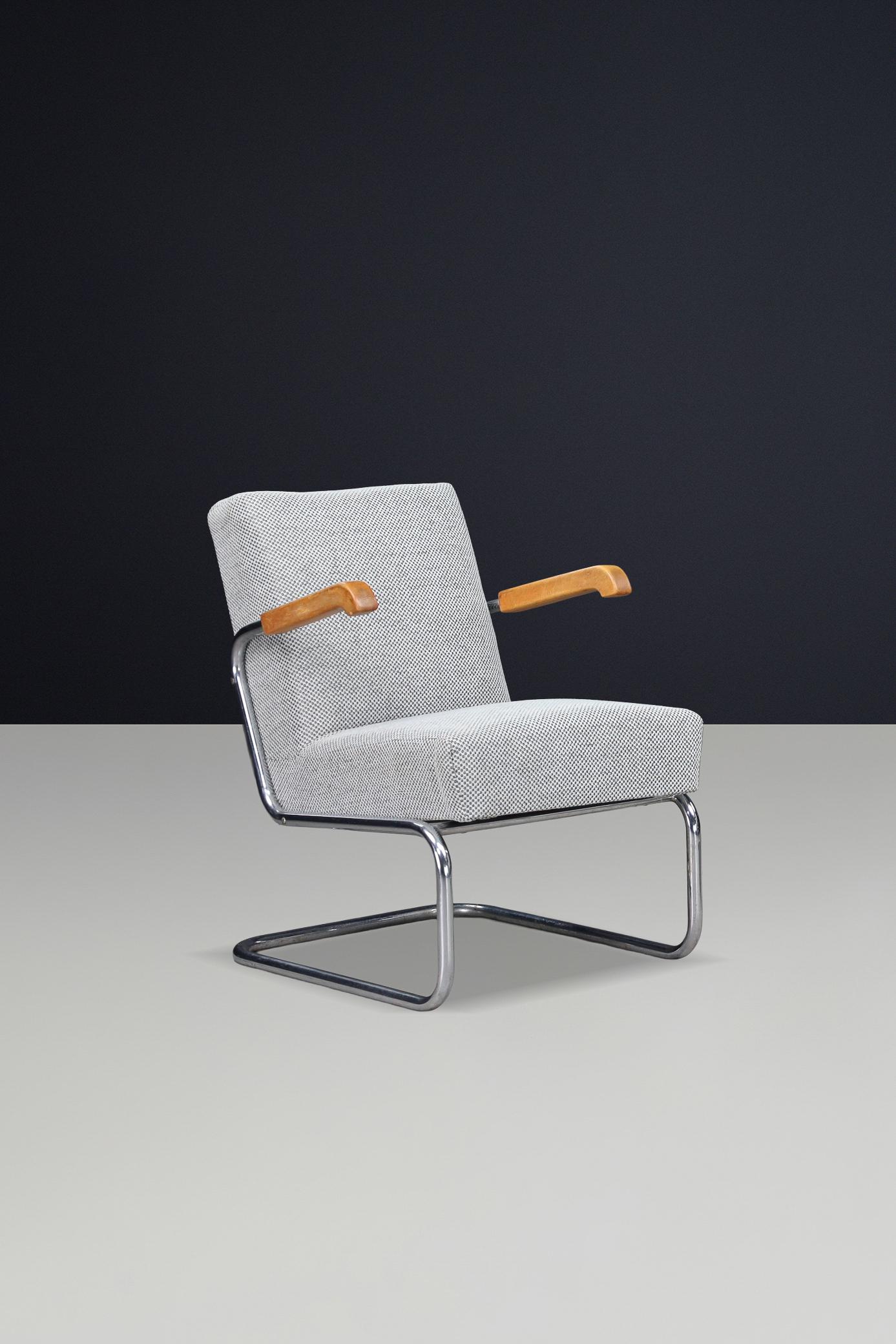 Paire de fauteuils luge fonctionnalistes avec accoudoirs en bois, Cz 1930 en vente 3