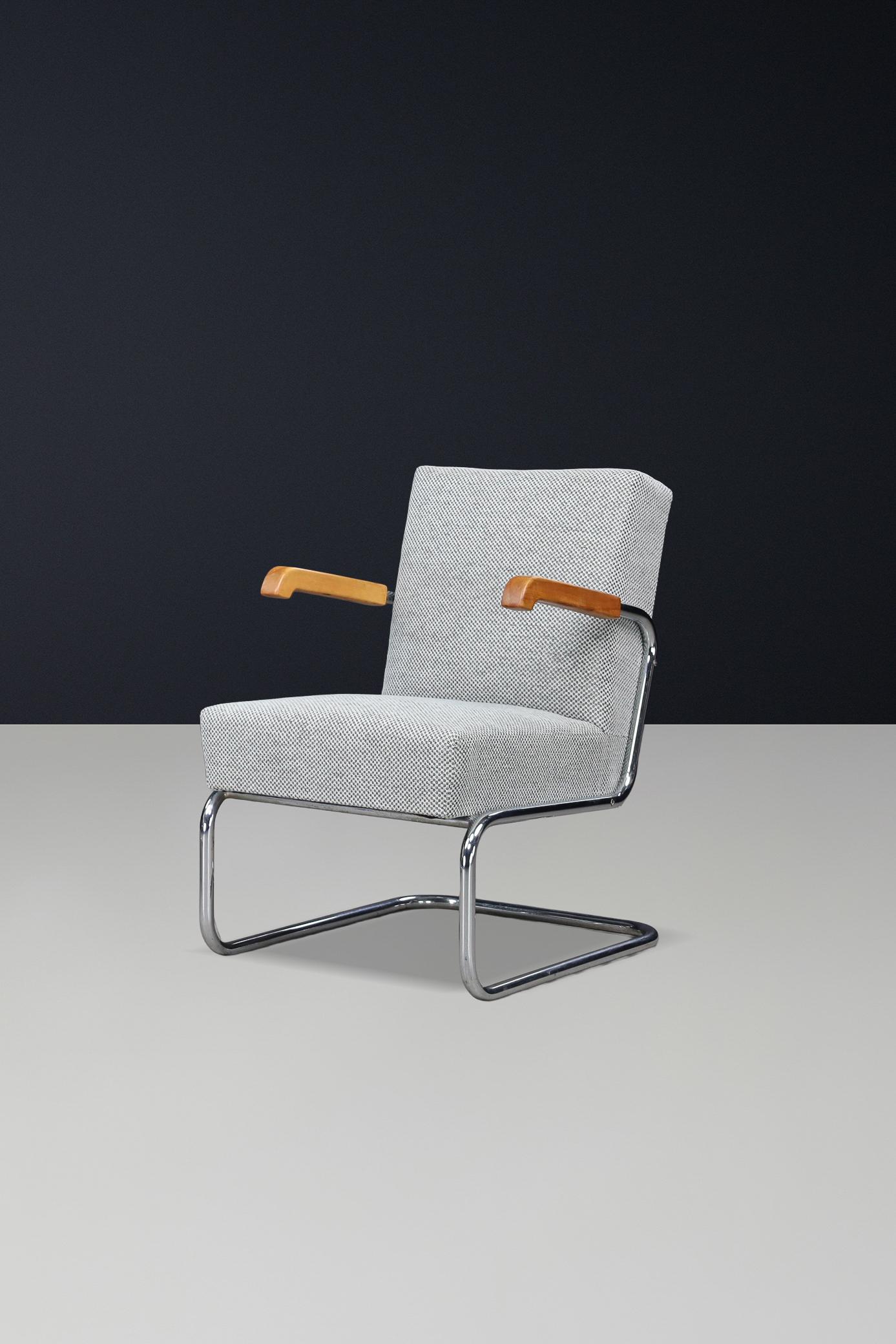 Paire de fauteuils luge fonctionnalistes avec accoudoirs en bois, Cz 1930 en vente 2