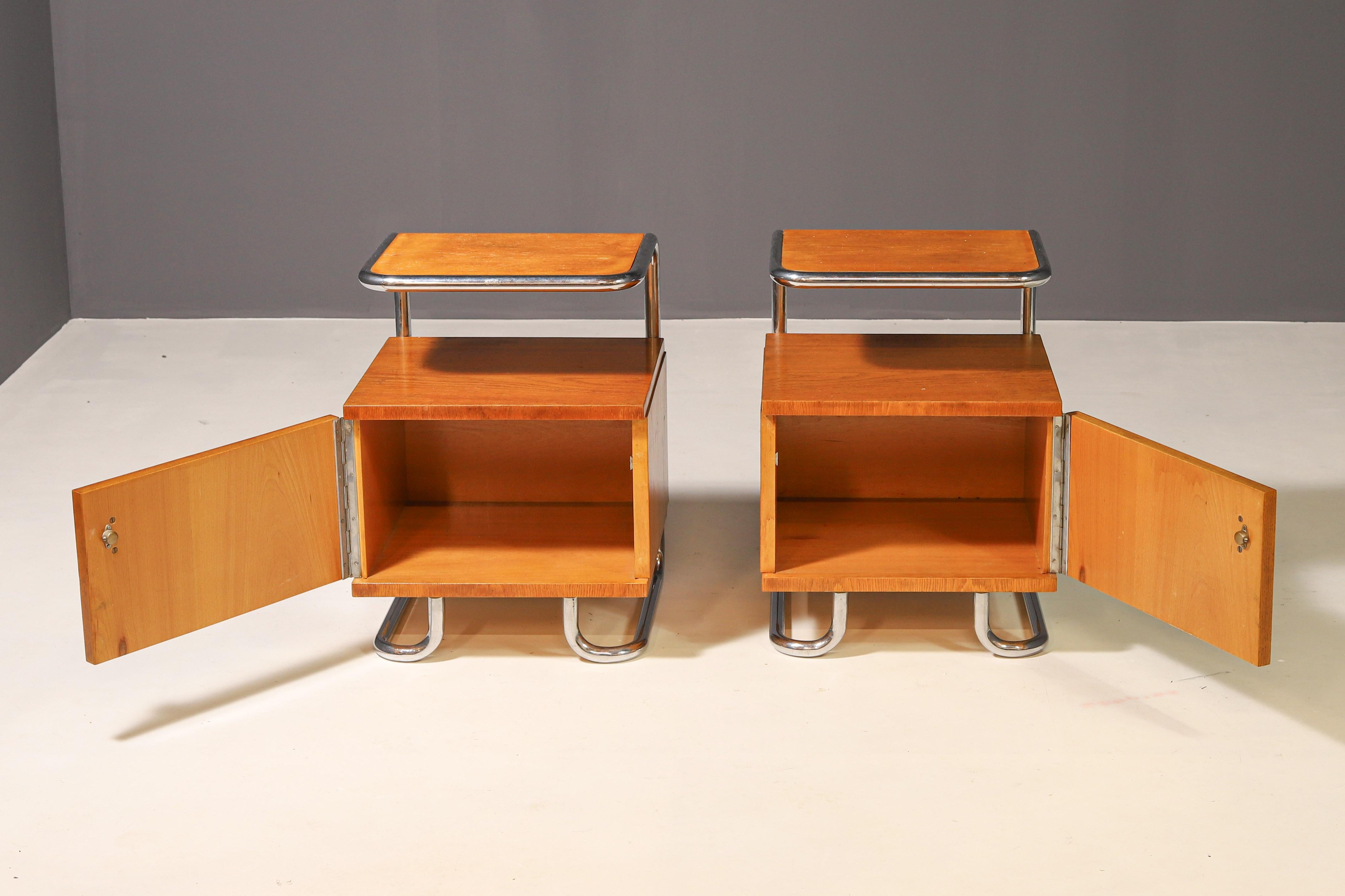 Mid-Century Modern Pair of Functionalist Nightstands  Kovona N.P., 1950s
