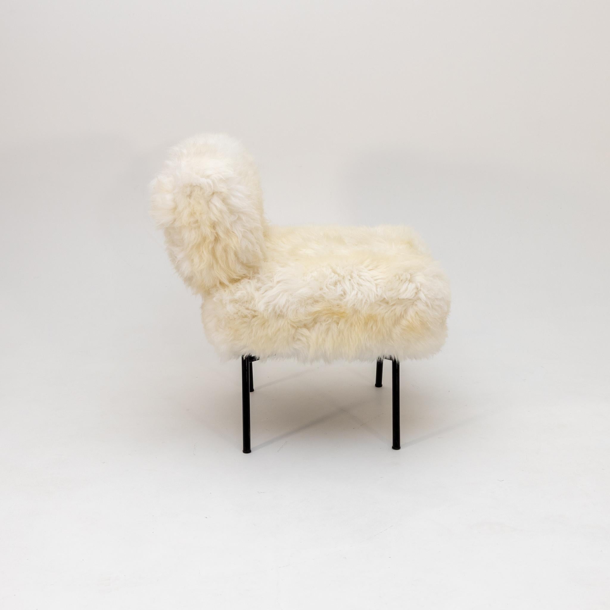 Pair of Fur Slipper Chairs, Italy Mid-20th Century 4