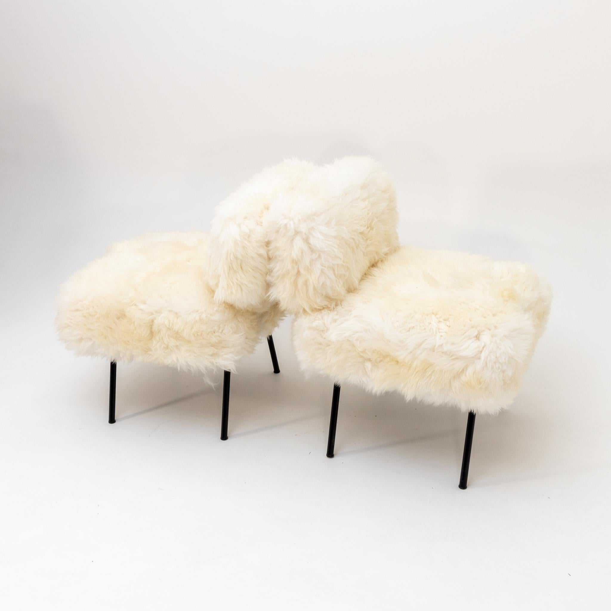 Pair of Fur Slipper Chairs, Italy Mid-20th Century In Good Condition In Greding, DE
