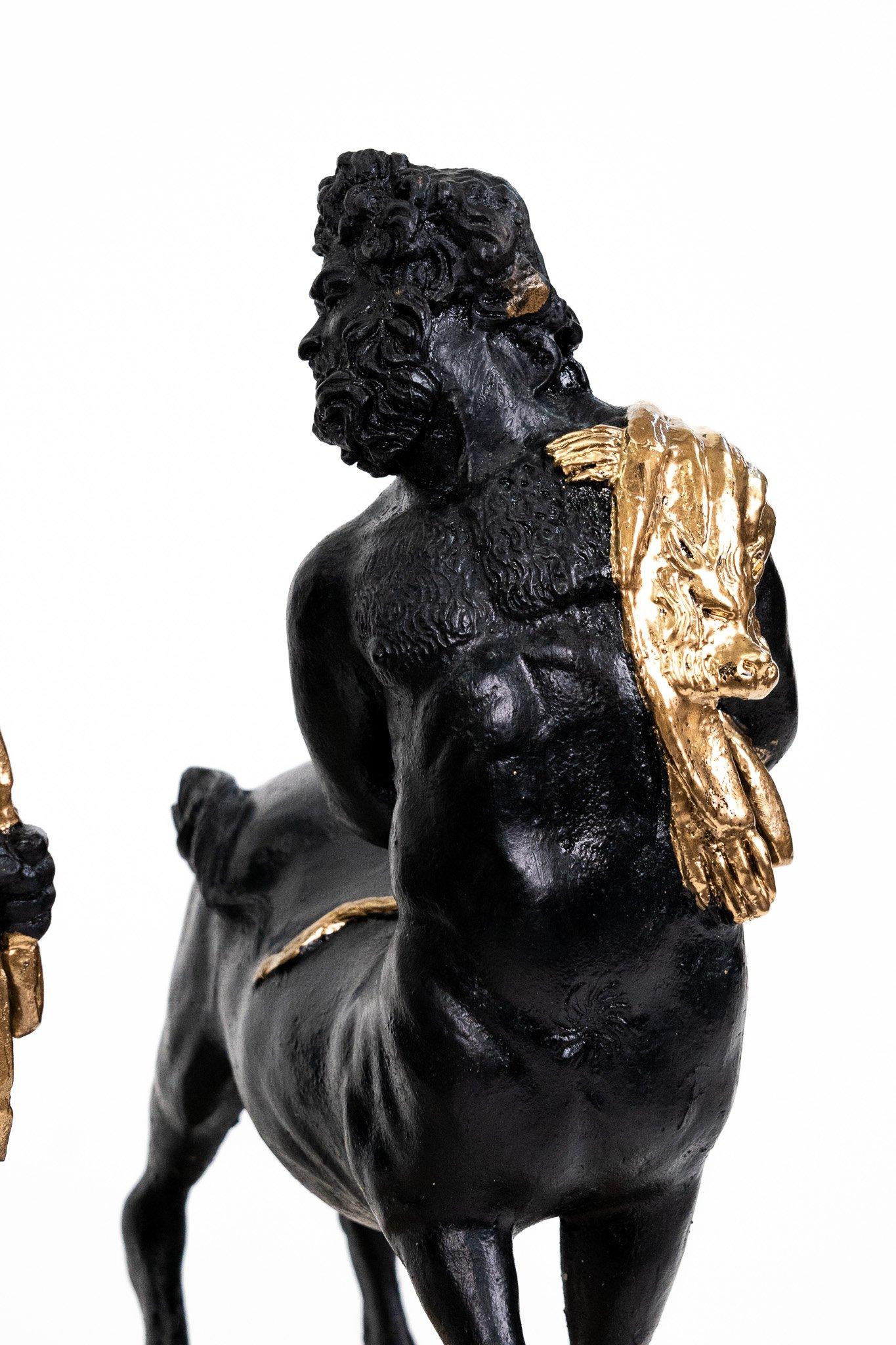 20th Century Paire de Centaures Furietti en bronze, avec parties en bronze doré. Paire de bronze en vente