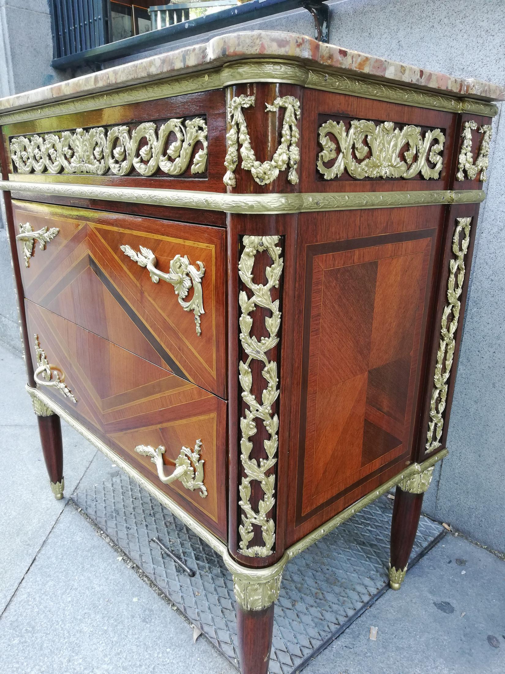 Furniture in Rosewood and Violet Plated 19th Century In Excellent Condition For Sale In Madrid, ES