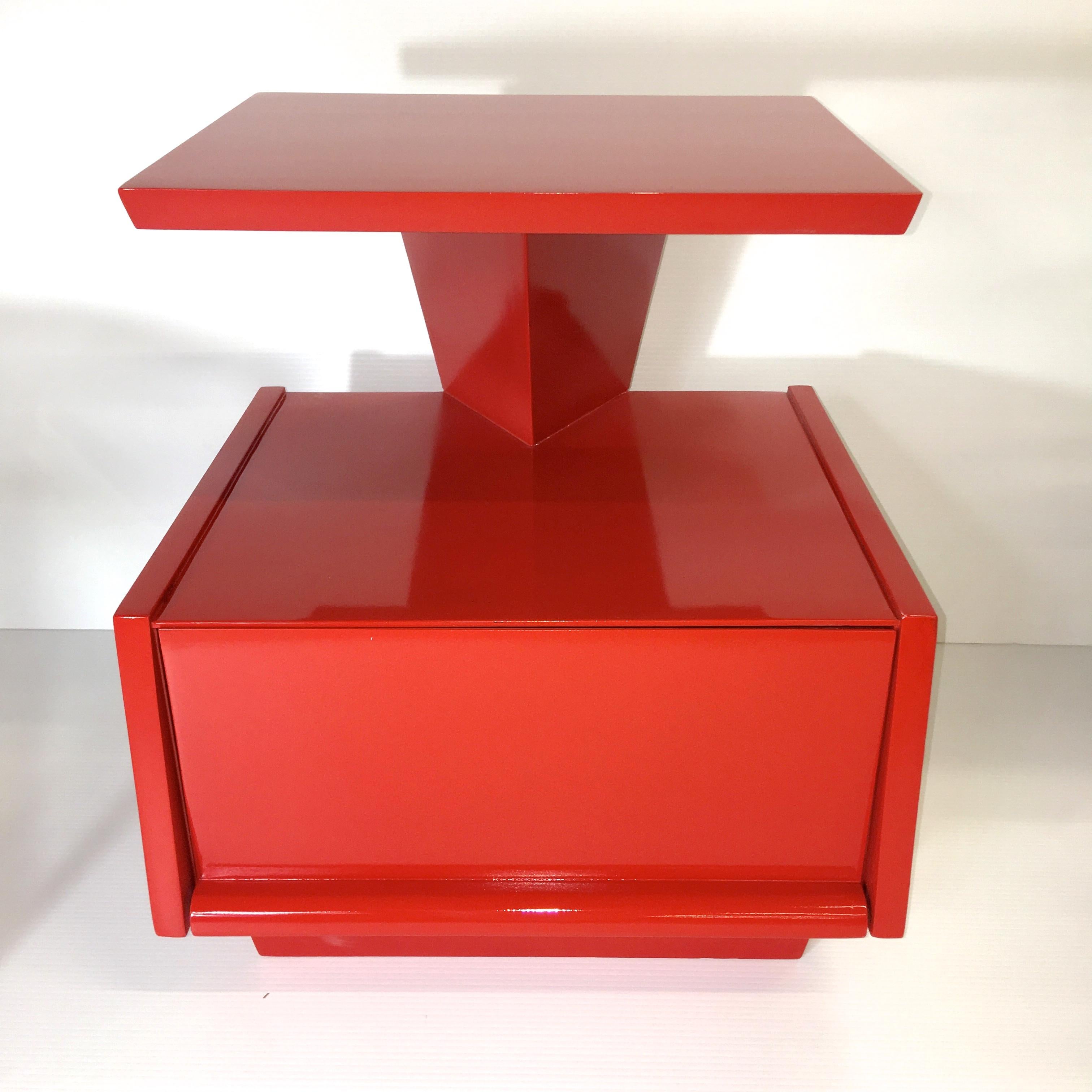 Pair of Futuristic 1950s Lacquered Nightstands by Mengel 2