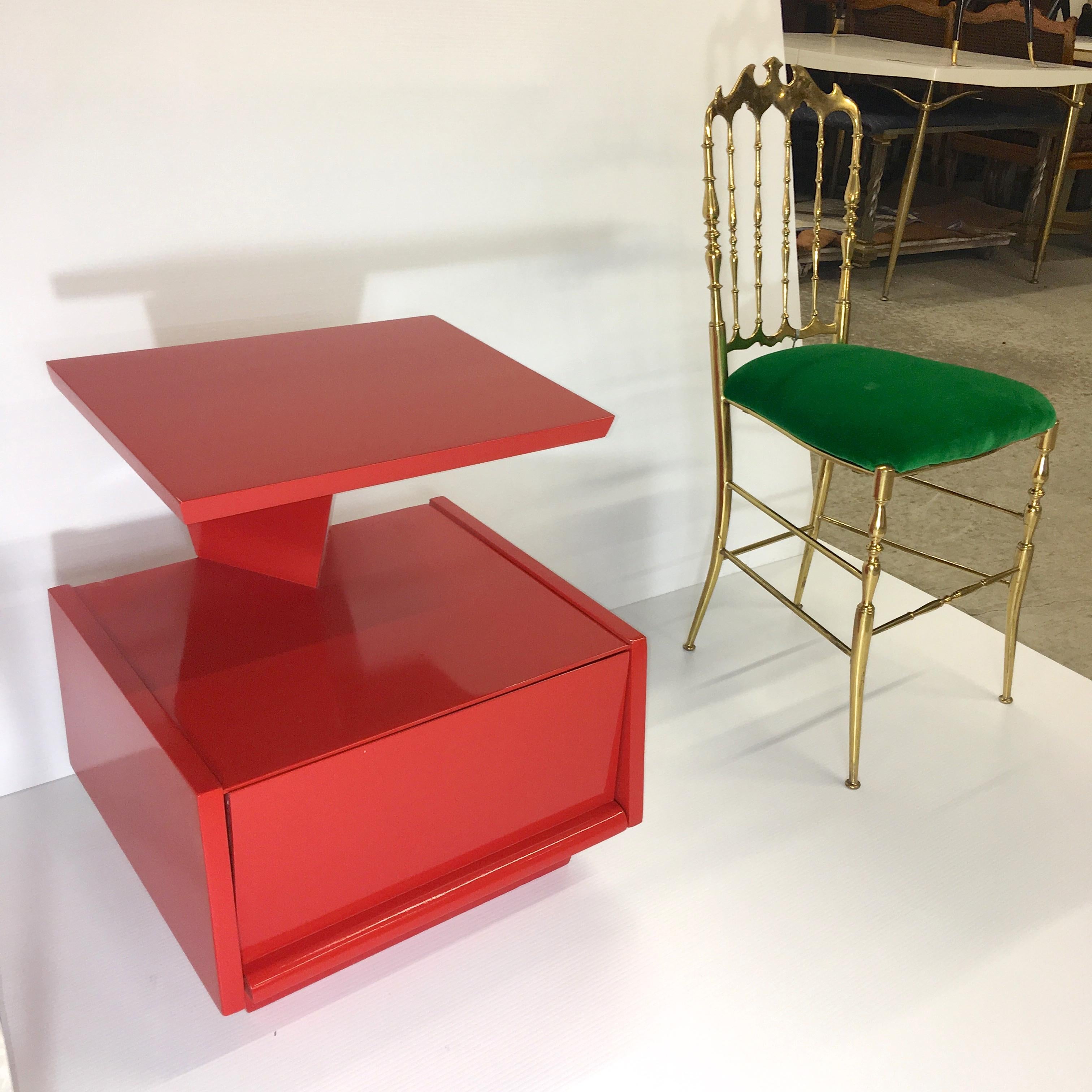 Pair of Futuristic 1950s Lacquered Nightstands by Mengel 5