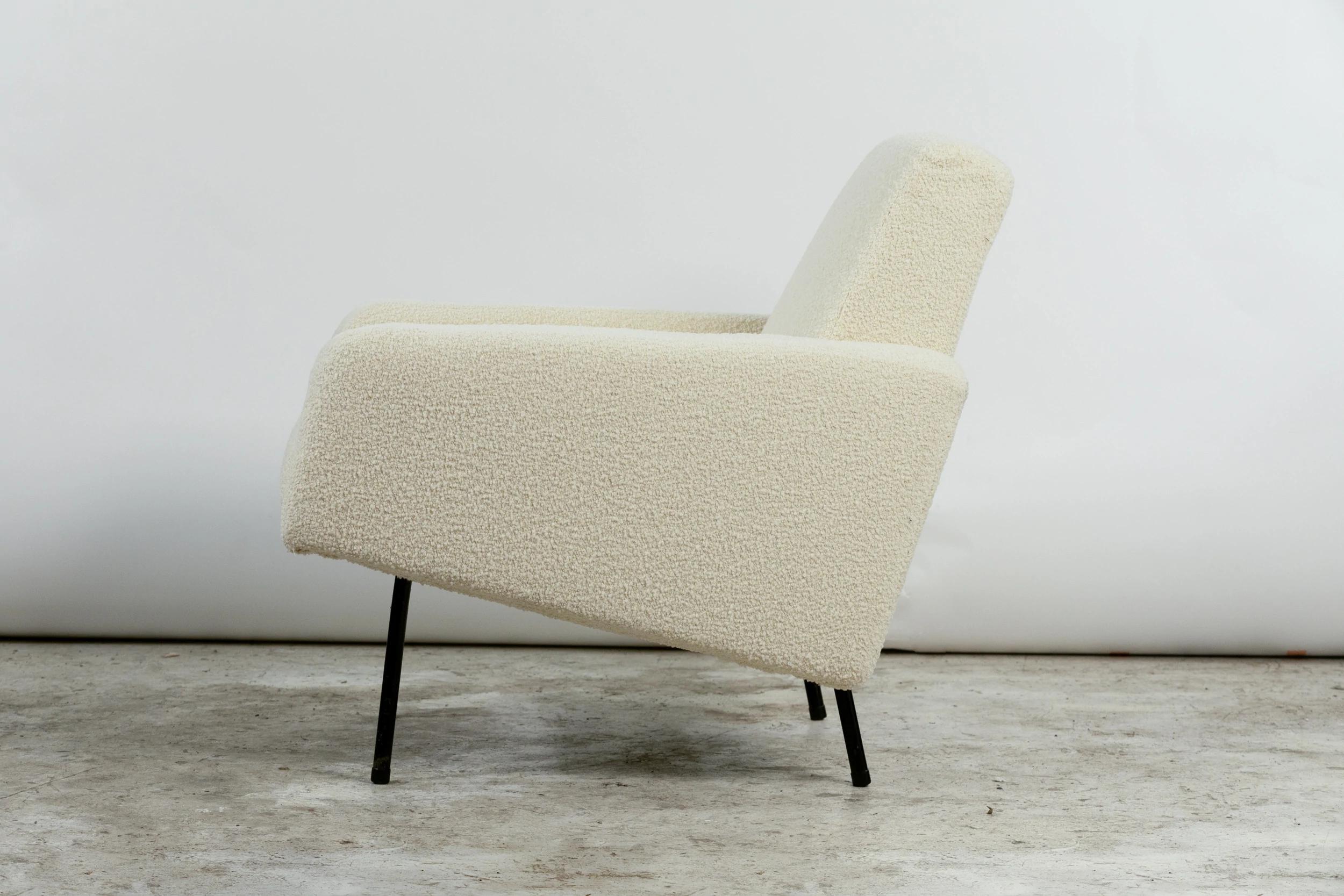 Modern Pair of G 10 armchairs by Pierre Guariche, Editions Airborne, France, circa 1960 For Sale