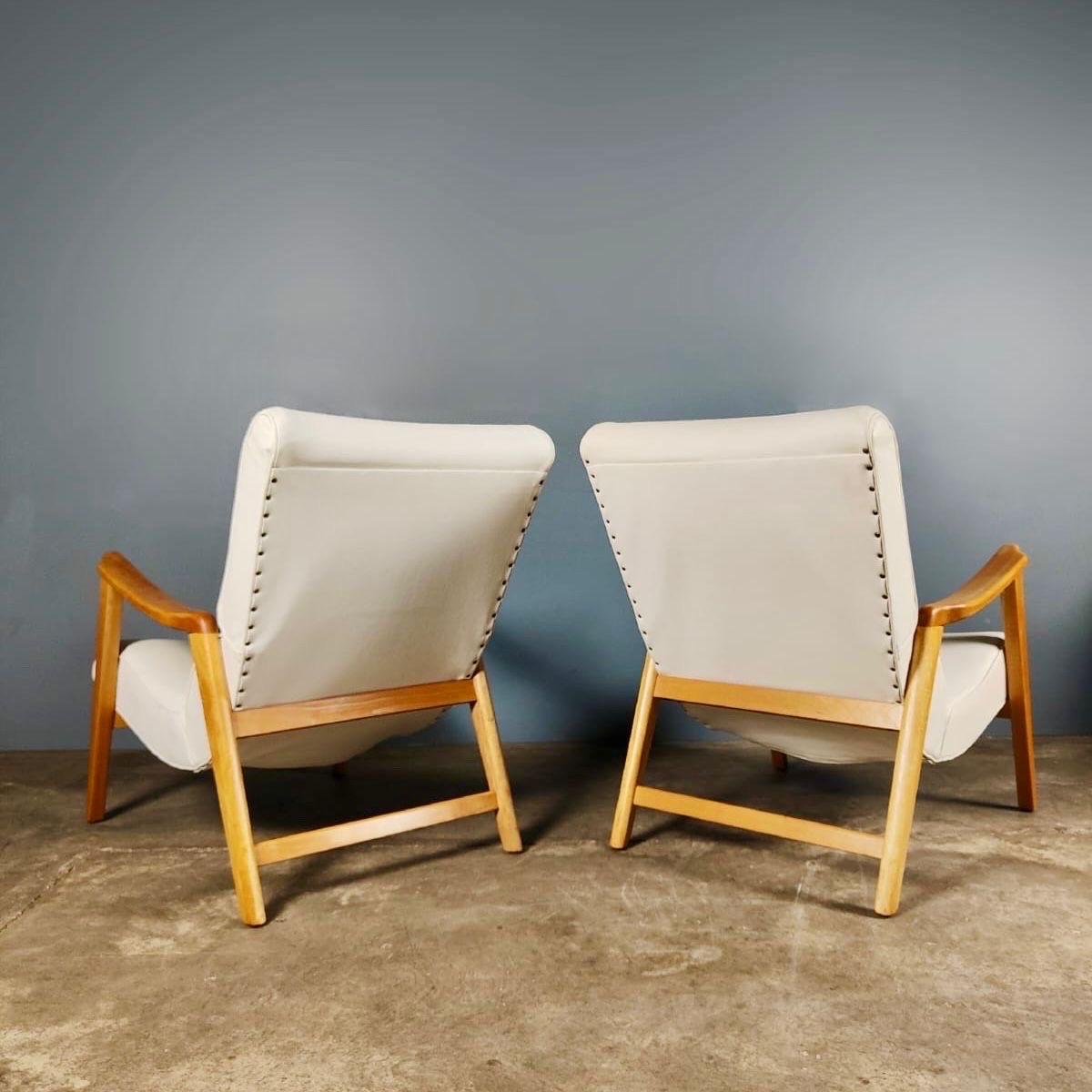 Mid-Century Modern Pair Of G Plan E Gomme Siesta Lounge Chairs Model 411 By Victor Wilkins