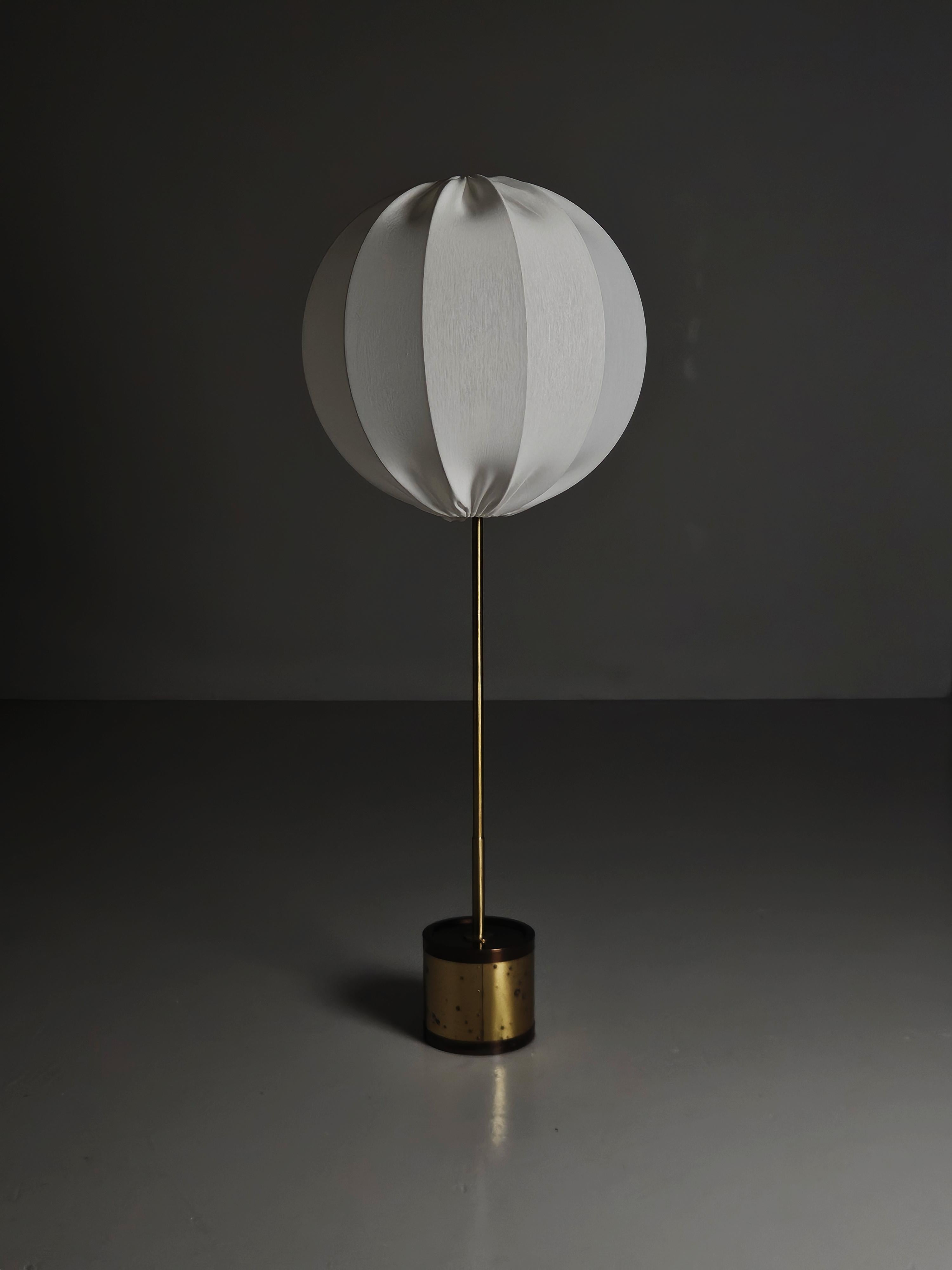 Paire de lampadaires ballon « G123 » de Hans-Agne Jakobsson, Suède, années 1960 en vente 4
