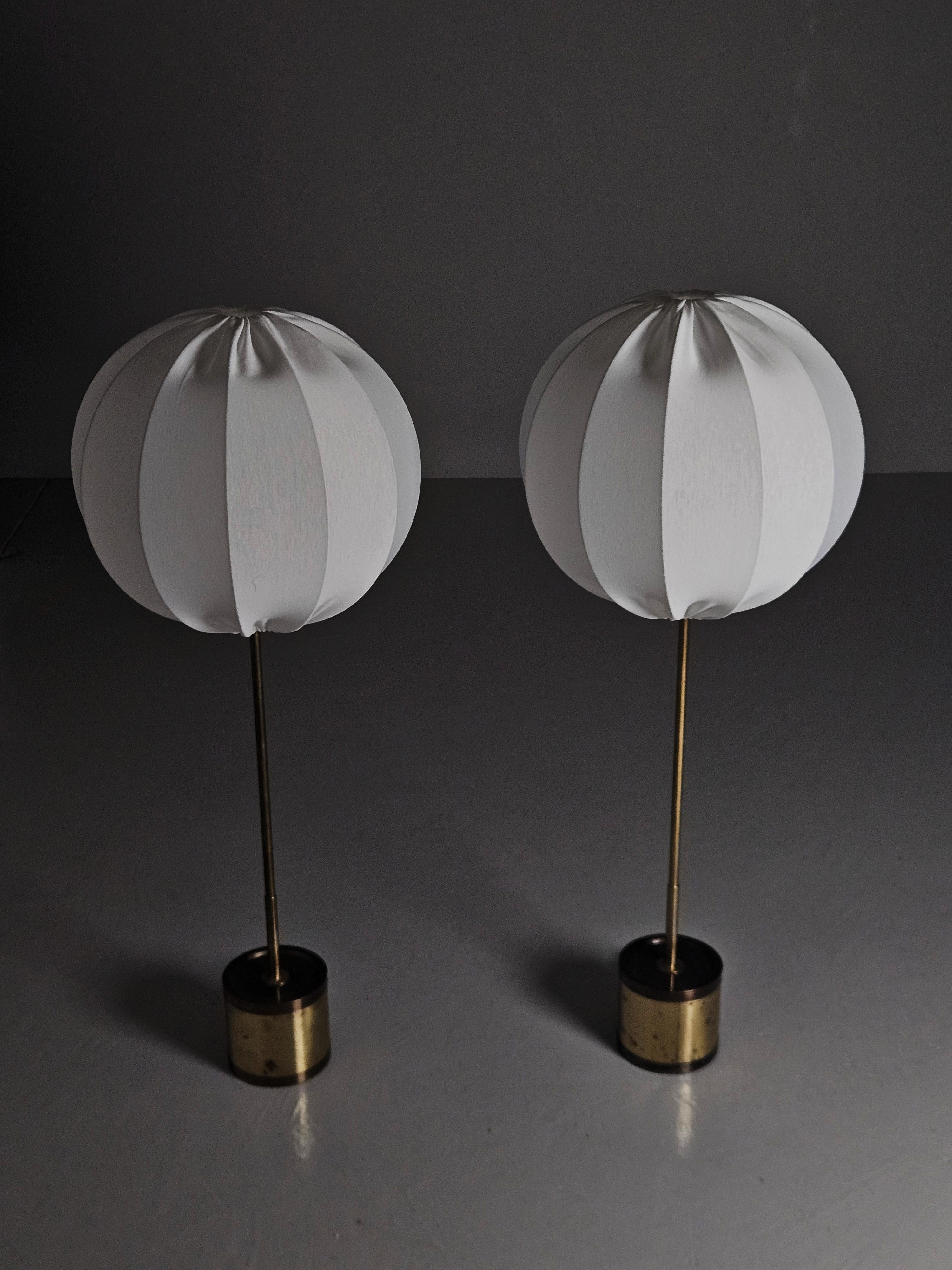 Métal Paire de lampadaires ballon « G123 » de Hans-Agne Jakobsson, Suède, années 1960 en vente
