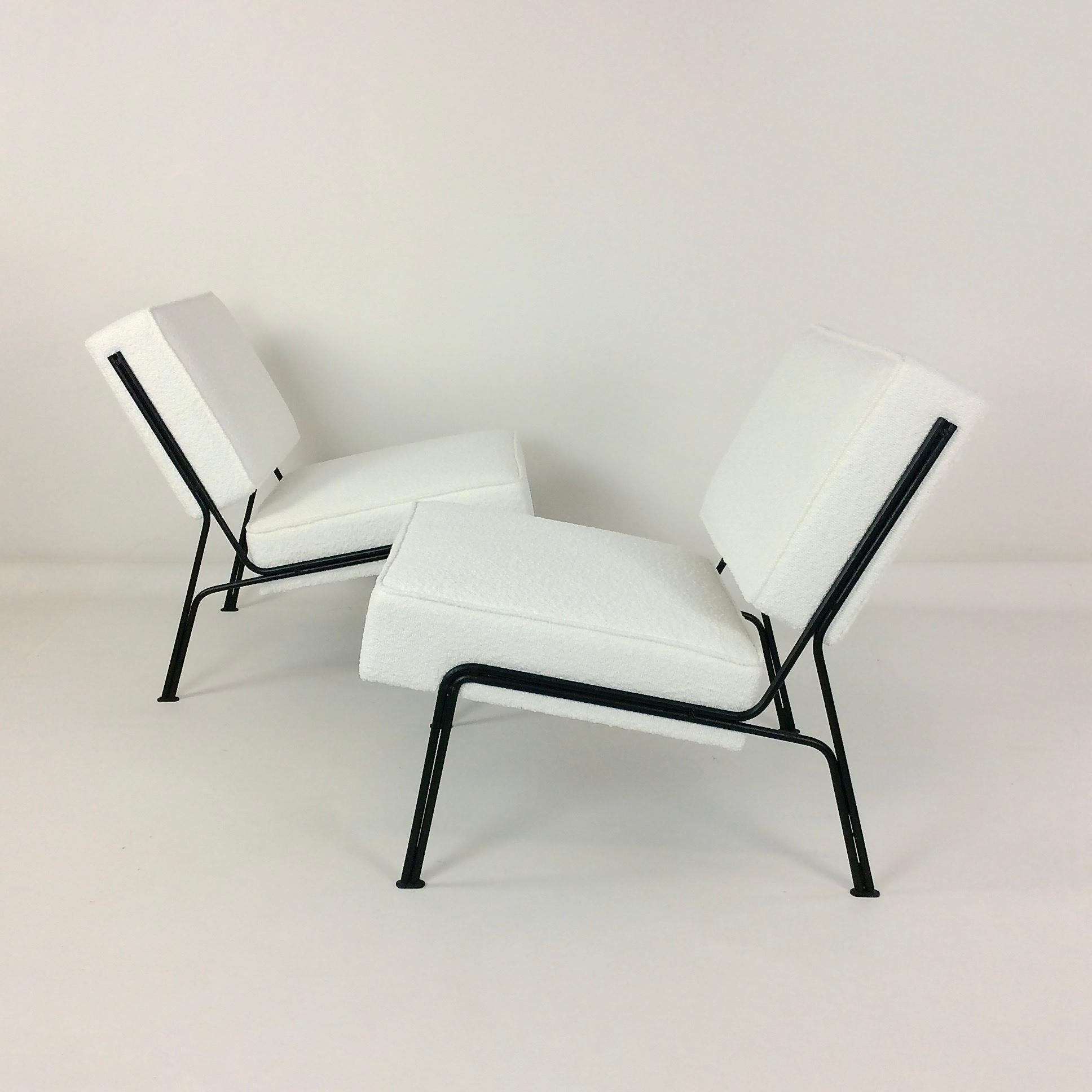 Metal Pair of G2 Chairs By A.R.P. Guariche, Motte, Mortier for Airborne, 1953, France.