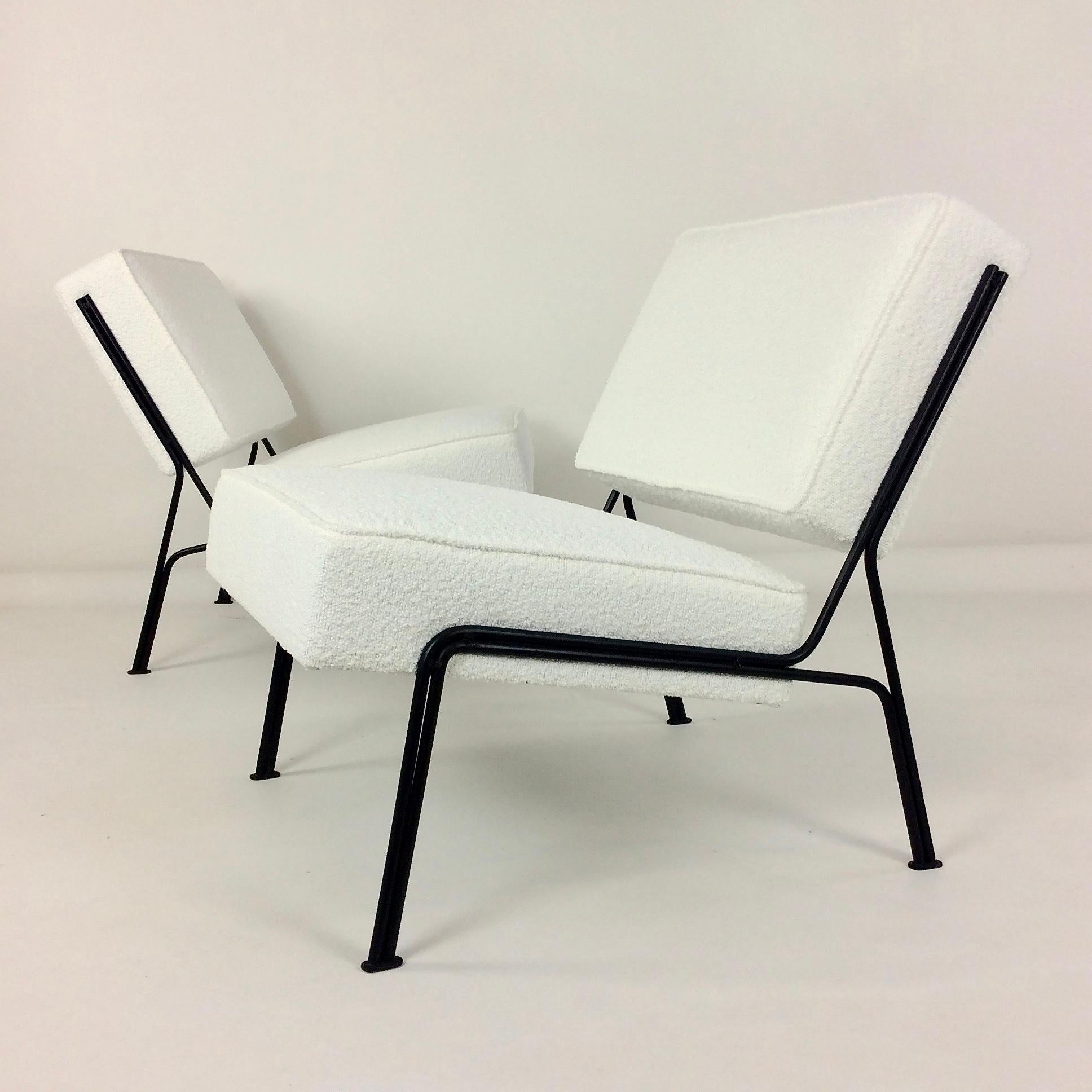 Mid-Century Modern Pair of G2 Chairs By A.R.P. Guariche, Motte, Mortier for Airborne, 1953, France. For Sale
