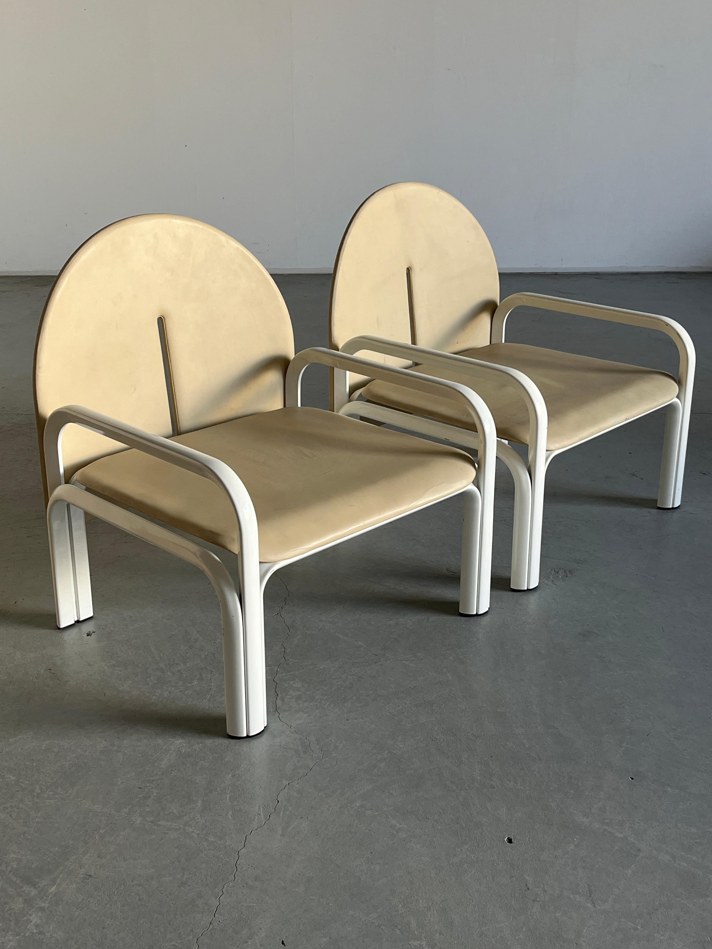 Mid-Century Modern Pair of Gae Aulenti '54L' Armchairs for Knoll International, Beige Leather, 70s For Sale