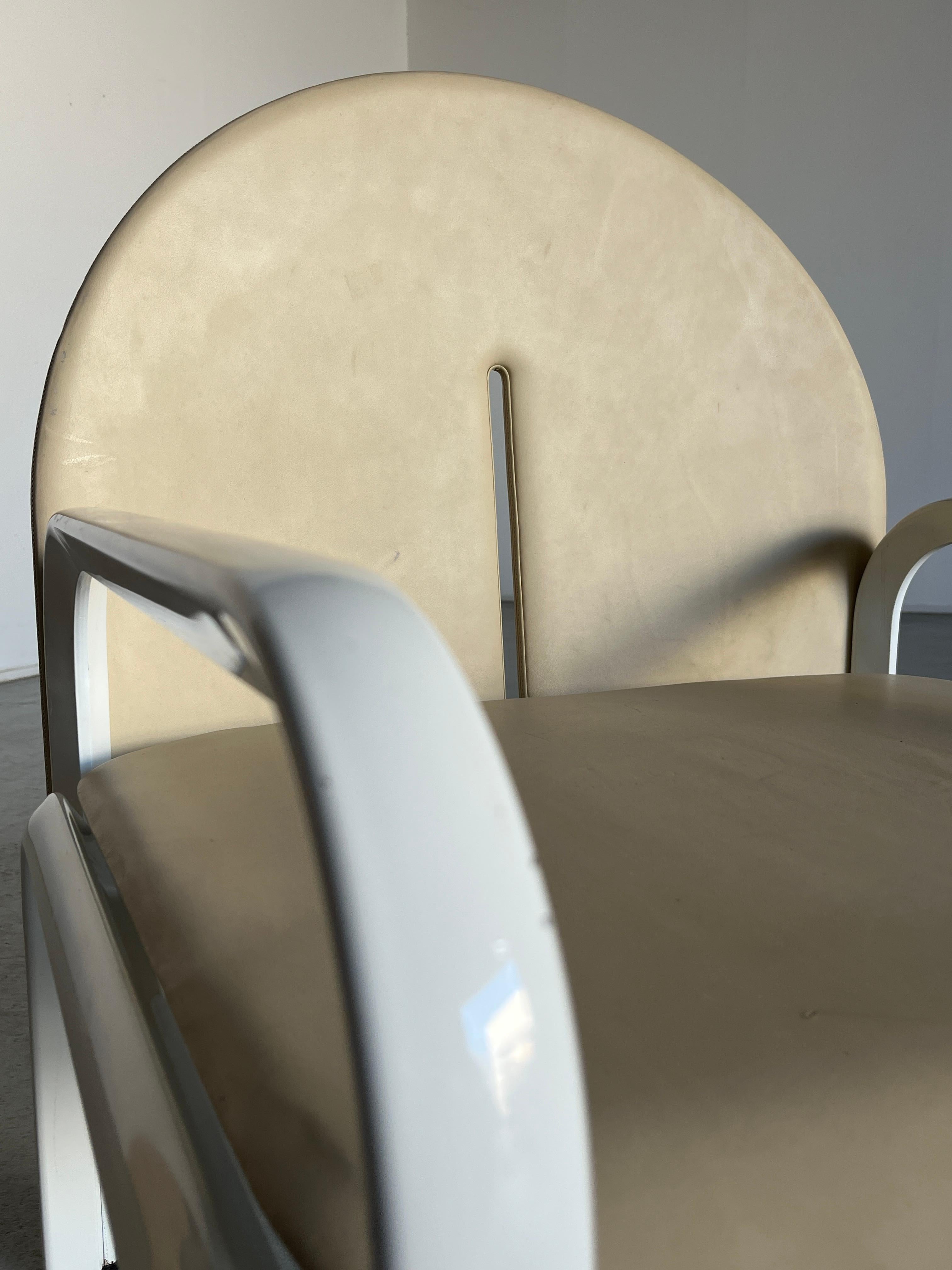 Late 20th Century Pair of Gae Aulenti '54L' Armchairs for Knoll International, Beige Leather, 70s For Sale